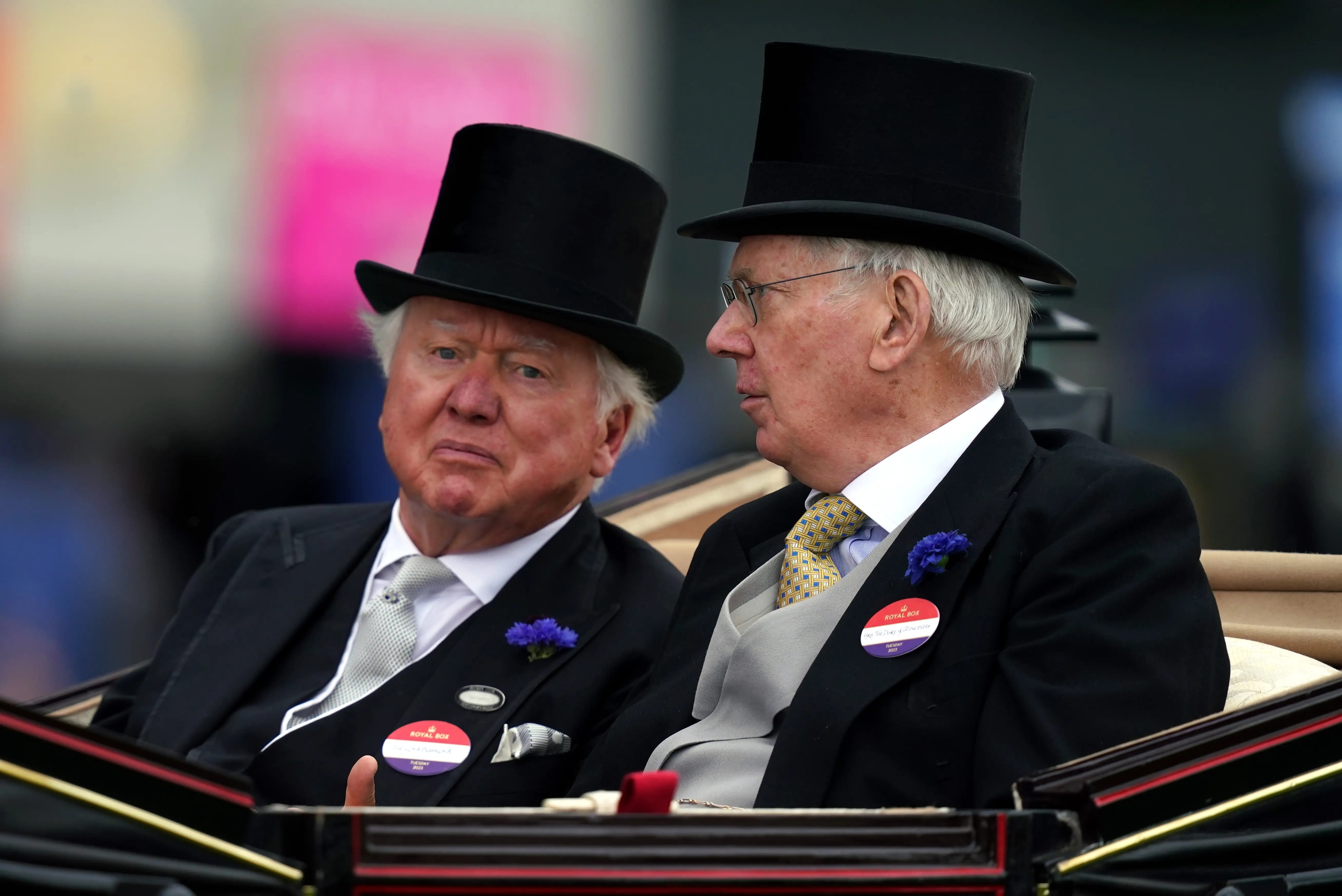 Su kien cua ty phu anh 7