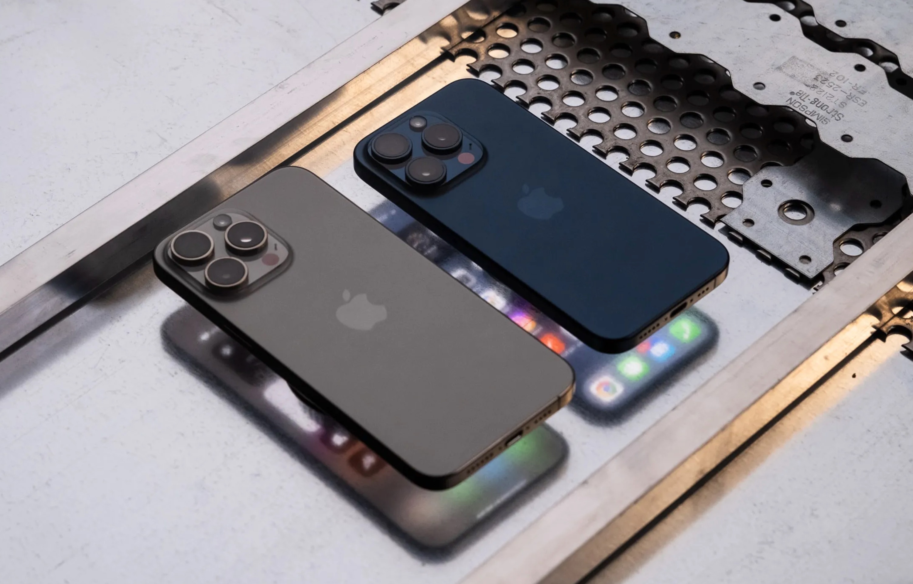 Tin buon voi nguoi cho doi AI tren iPhone cu hinh anh