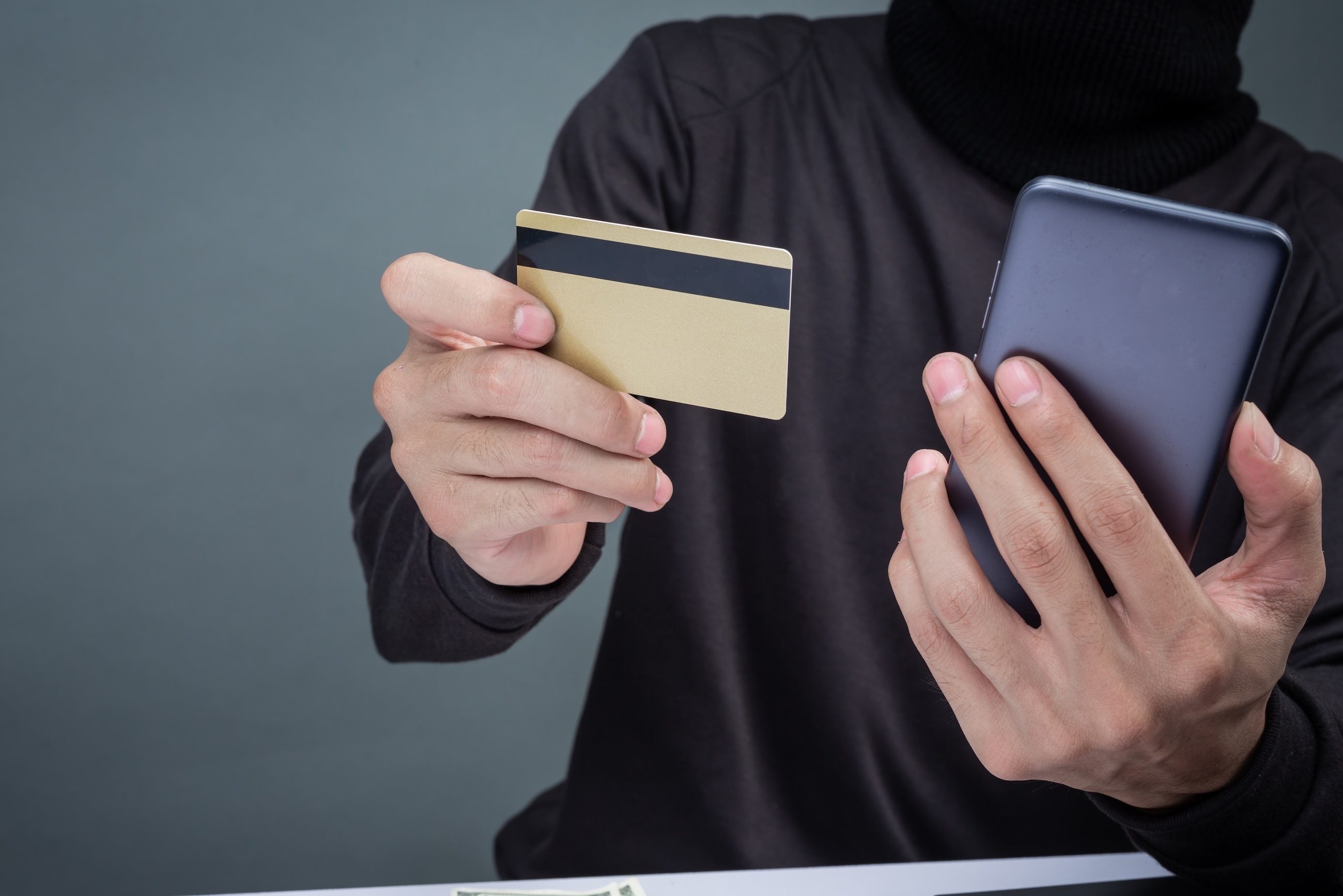 'Hay coi dien thoai va SIM nhu tien trong tai khoan ngan hang' hinh anh