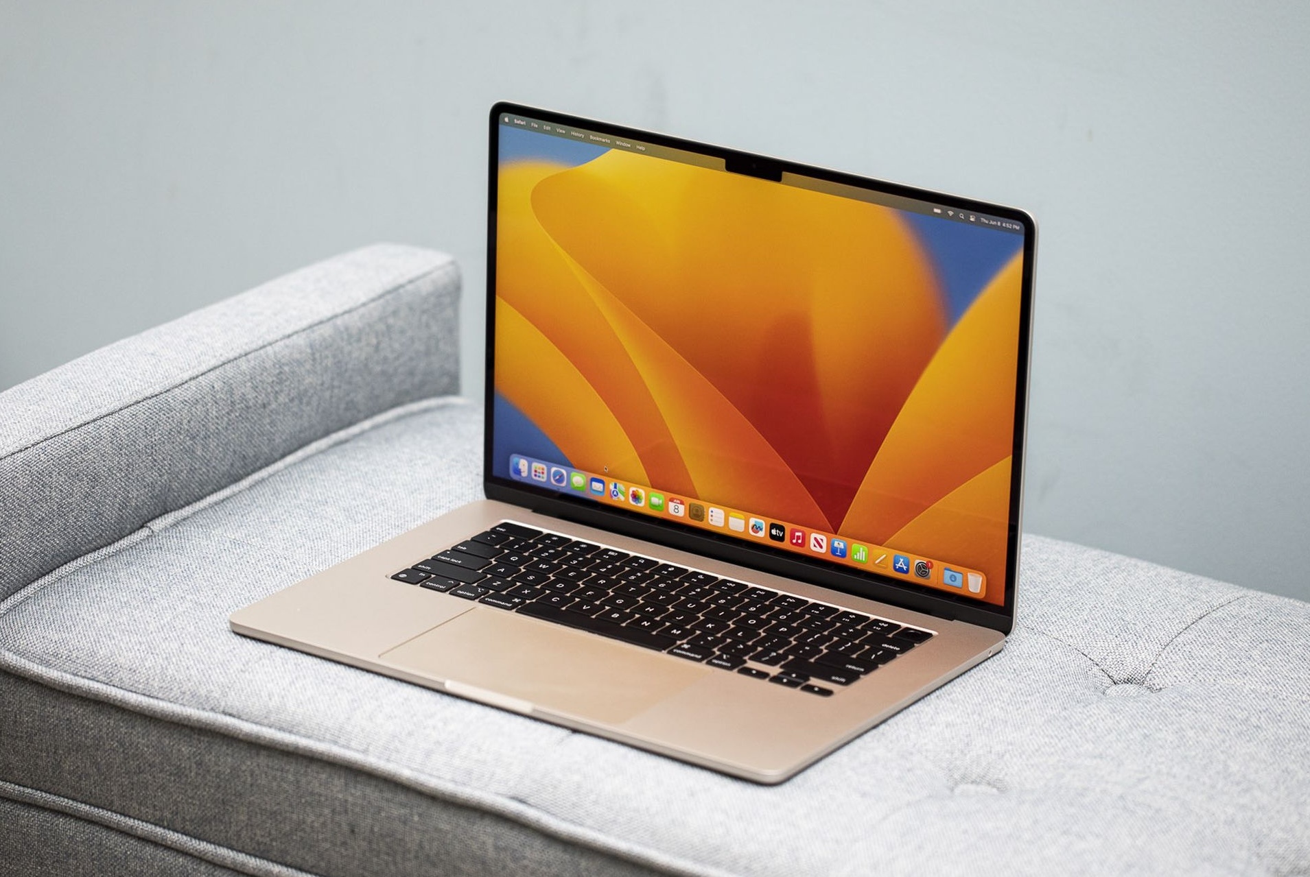 Van de lon nhat cua Apple hinh anh