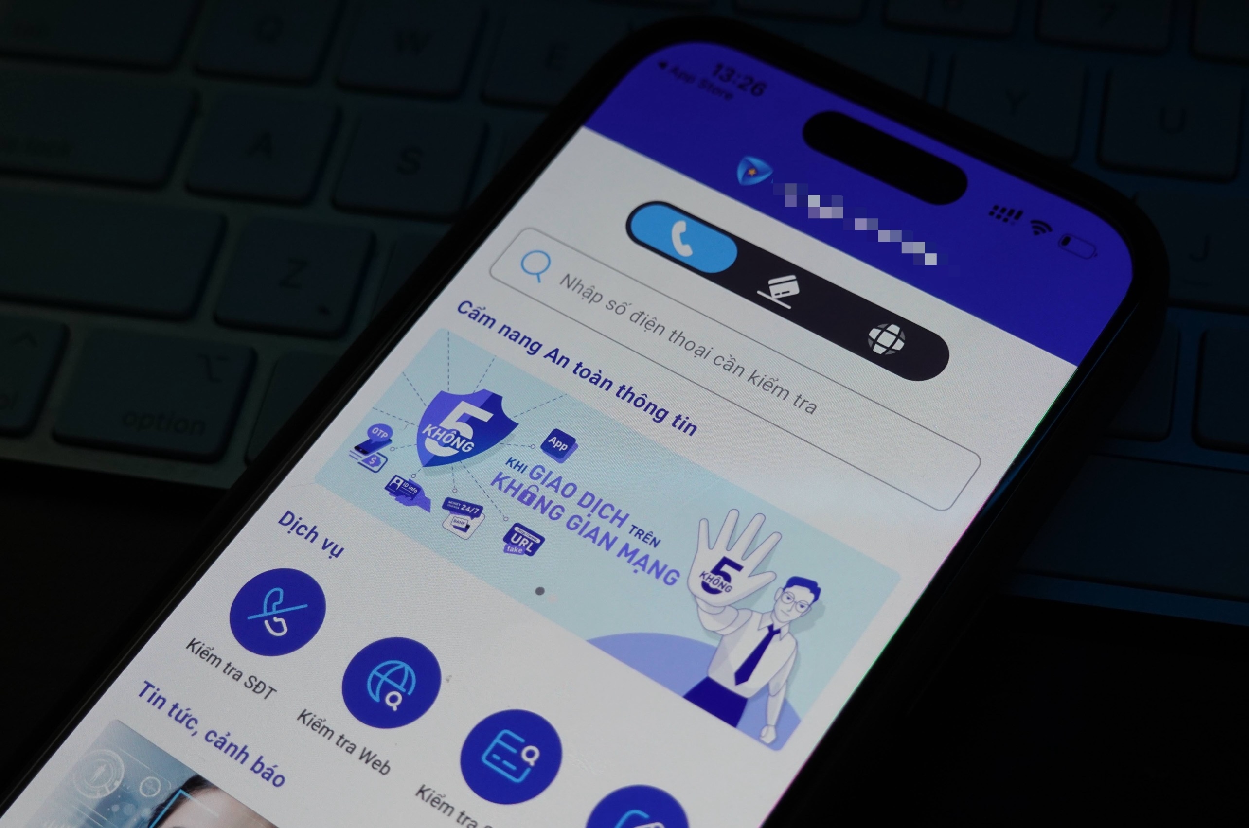 Ra mat phan mem phat hien so dien thoai, tai khoan ngan hang lua dao hinh anh