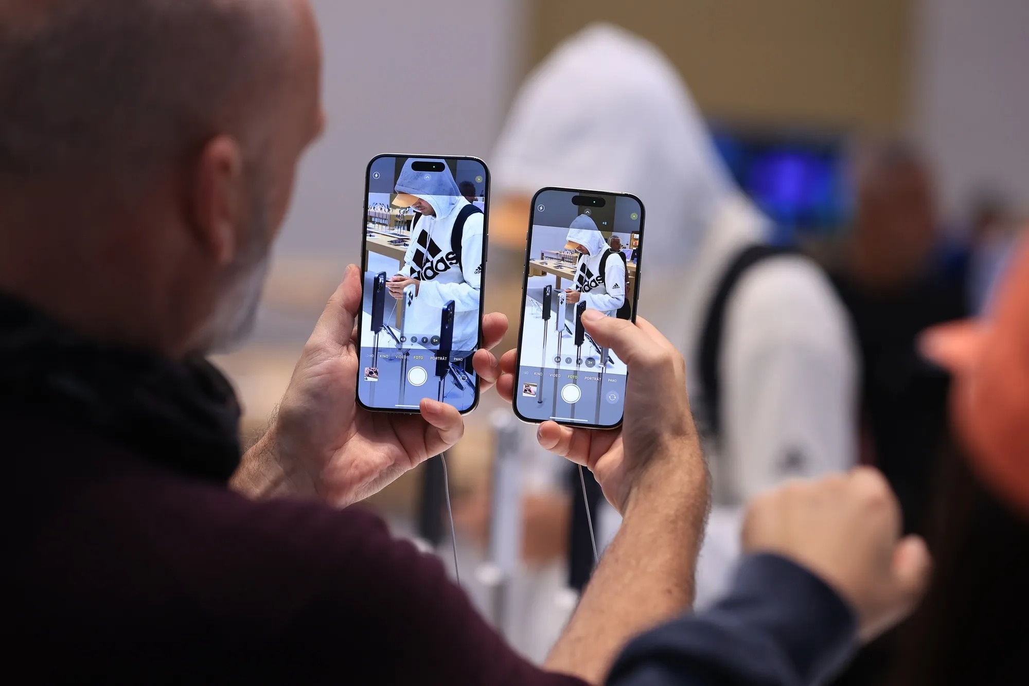 Dung trong cho nhieu vao iPhone 16 hinh anh