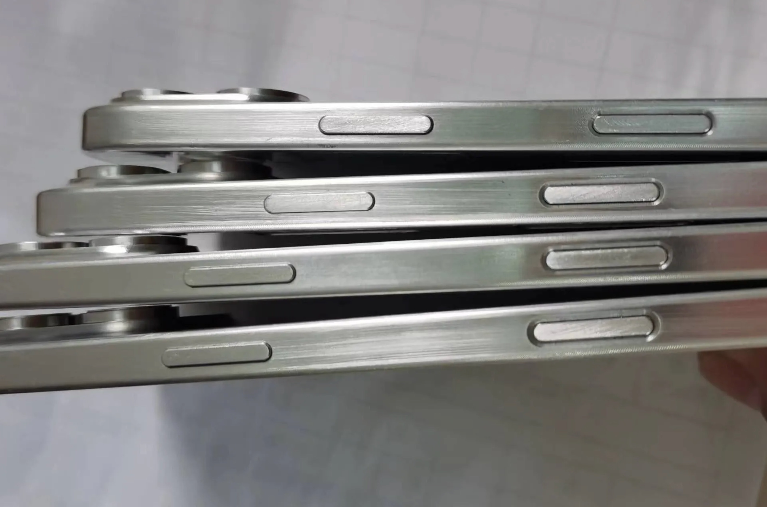 Nut bam moi tren iPhone 16 lam duoc gi hinh anh