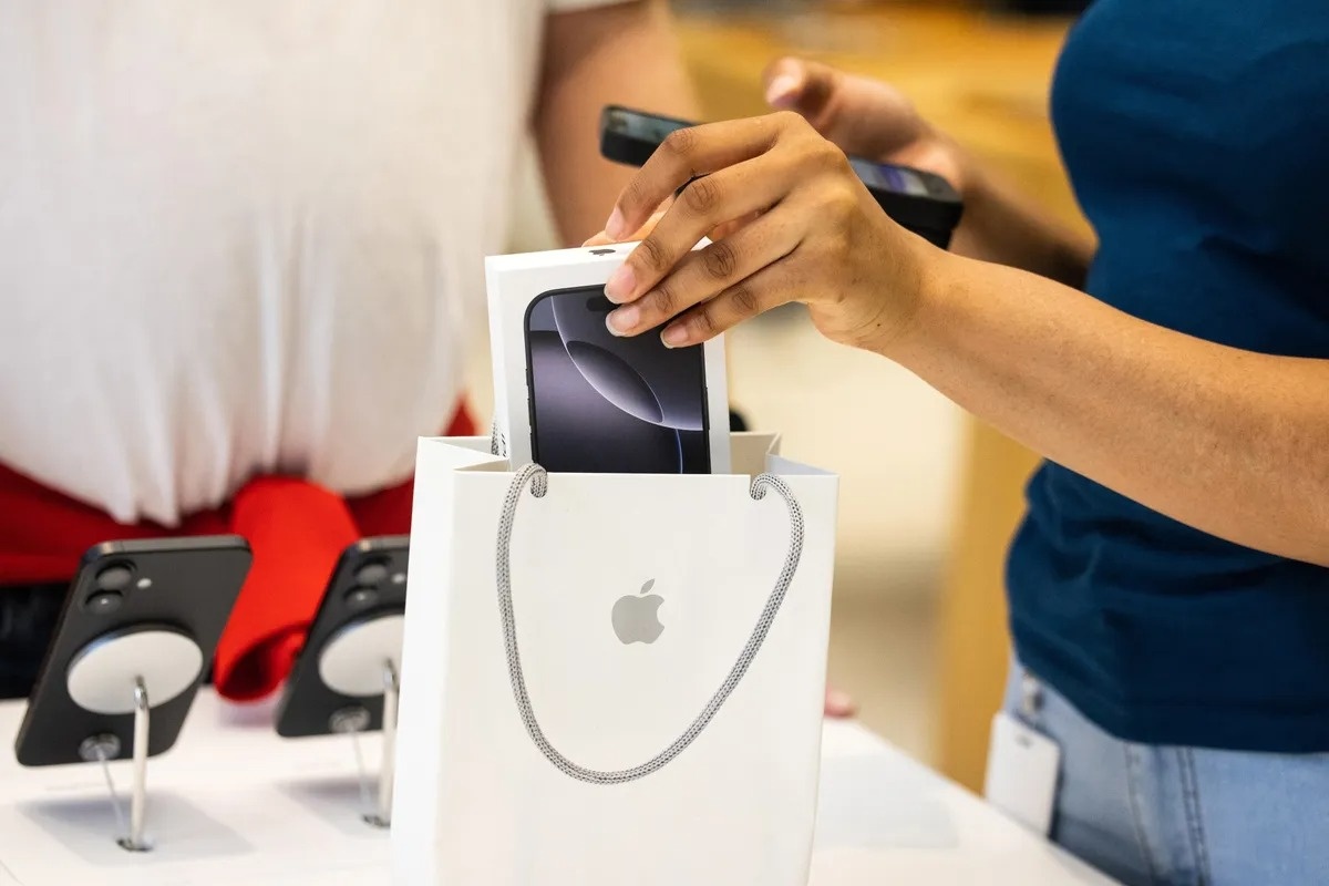 Khoanh khac iPhone lieu co den them lan nua voi Apple? hinh anh