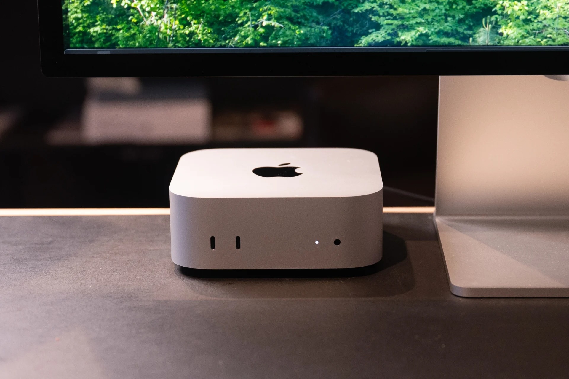 Dang sau thiet ke gay tranh cai nhat cua Mac mini hinh anh