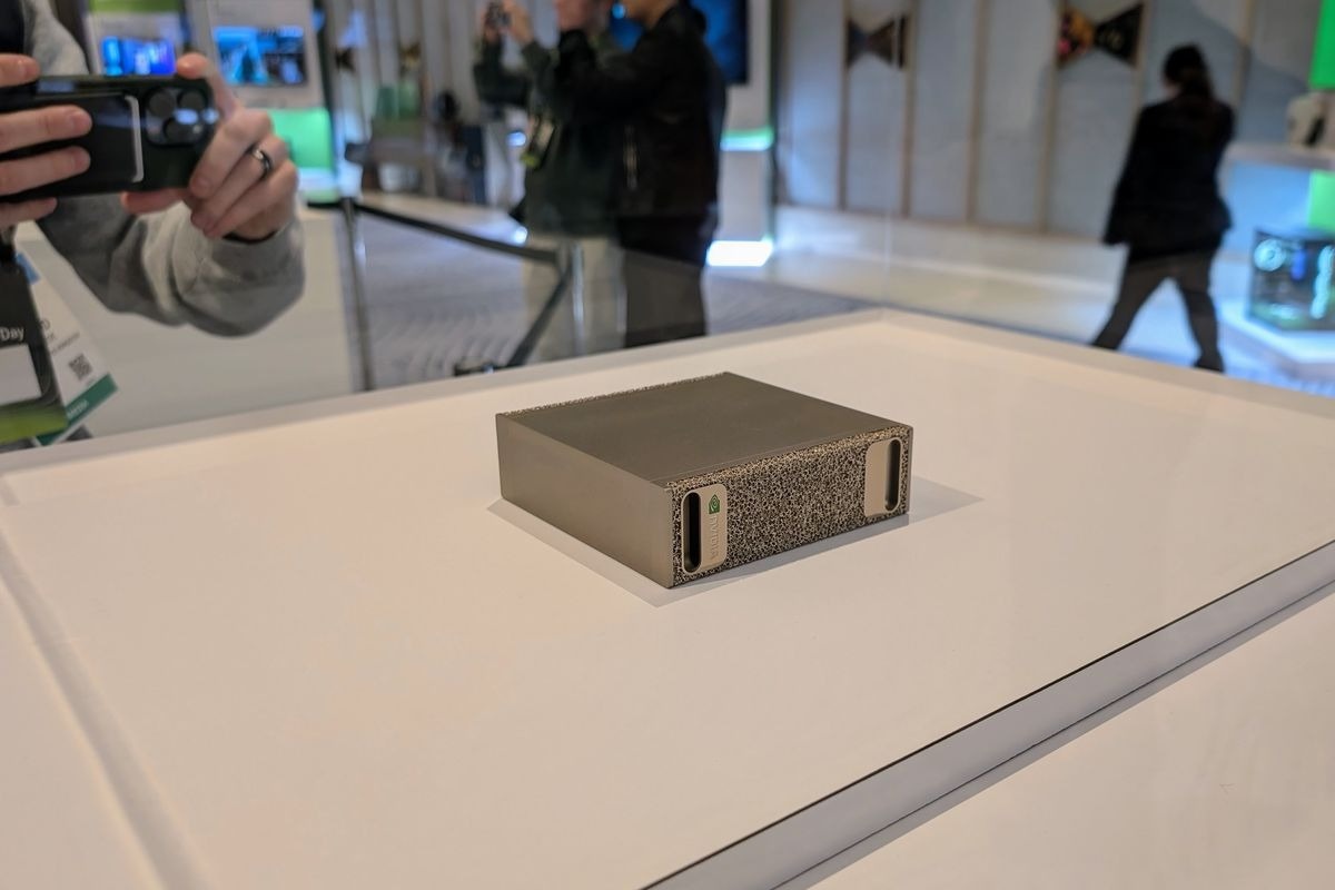 Sieu may tinh AI cua Nvidia nho co nao hinh anh