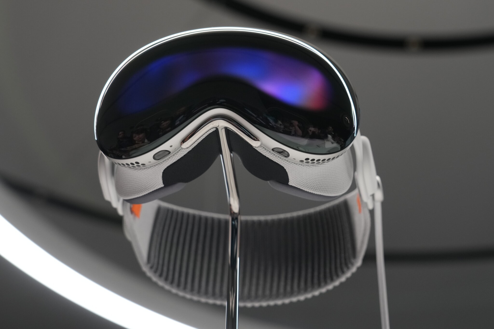 Tin buon cho nguoi cho Vision Pro 2 hinh anh