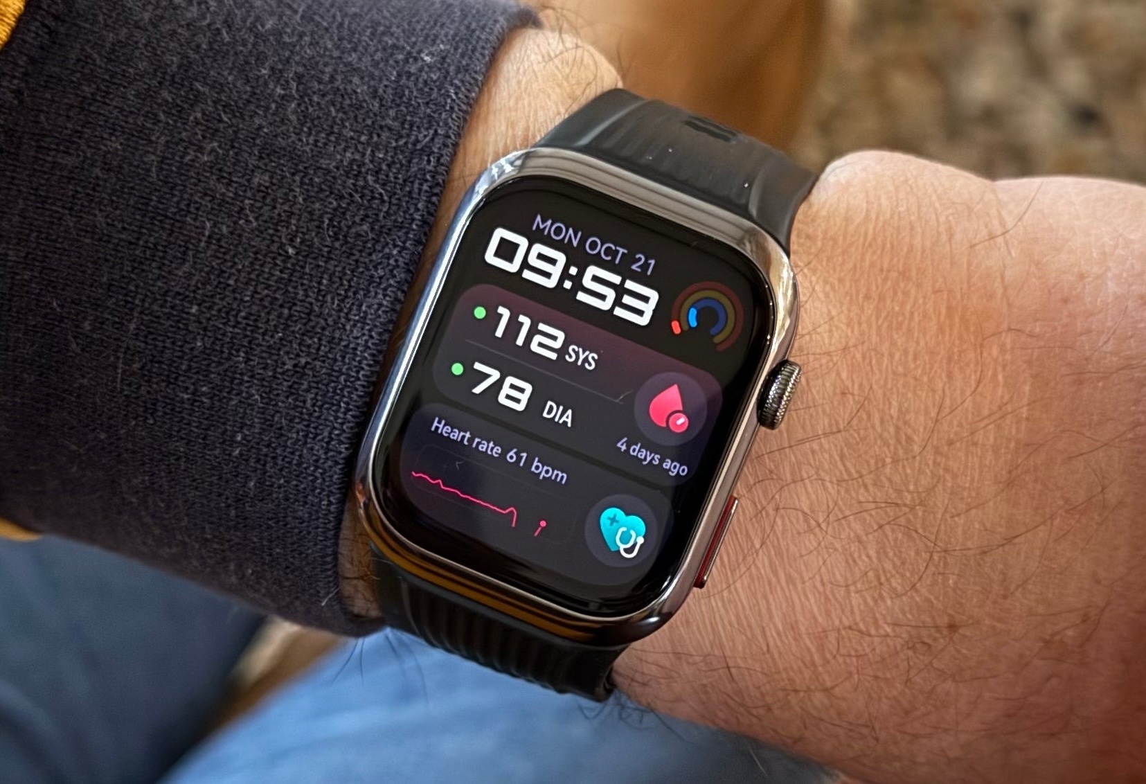 Cach la giup dong ho Huawei 'chay hang' tai Trung Quoc hinh anh