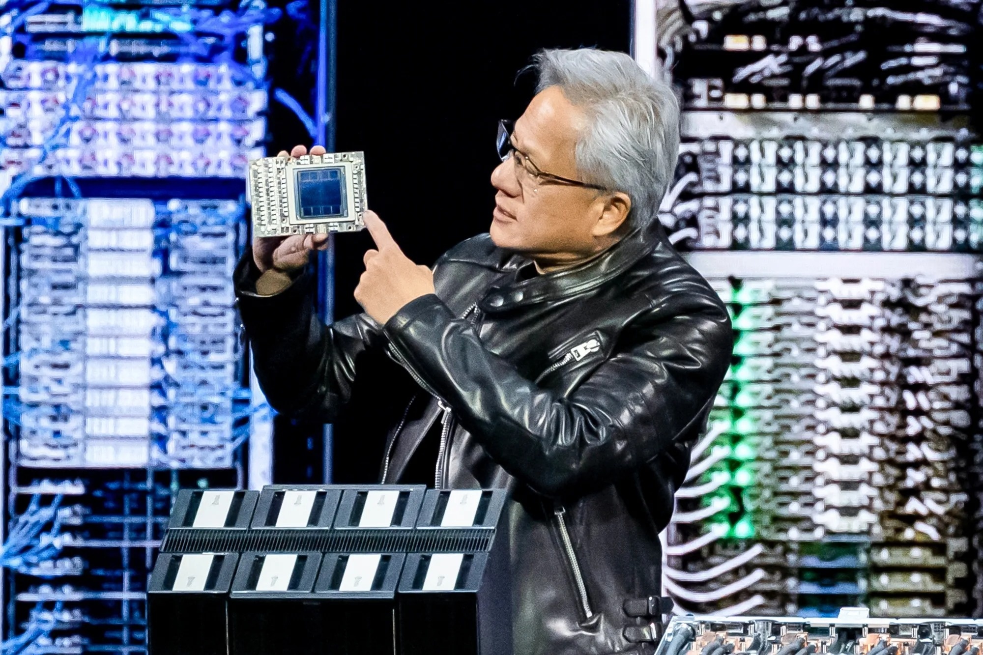 Nvidia doc quyen,  xu huong AI,  GPU Nvidia,  Jensen Huang la ai anh 1