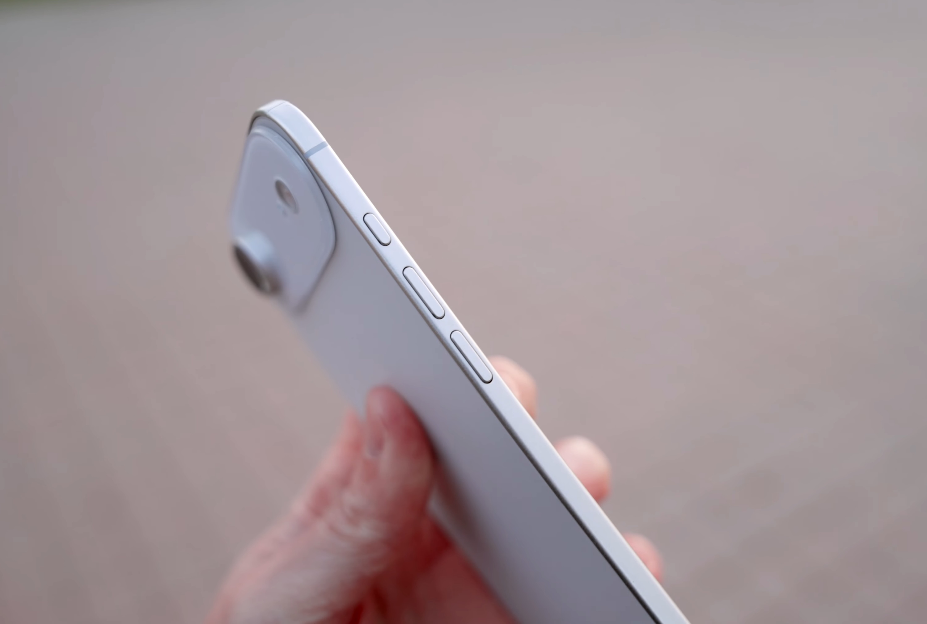 Diem tru lon cua iPhone 17 Air hinh anh