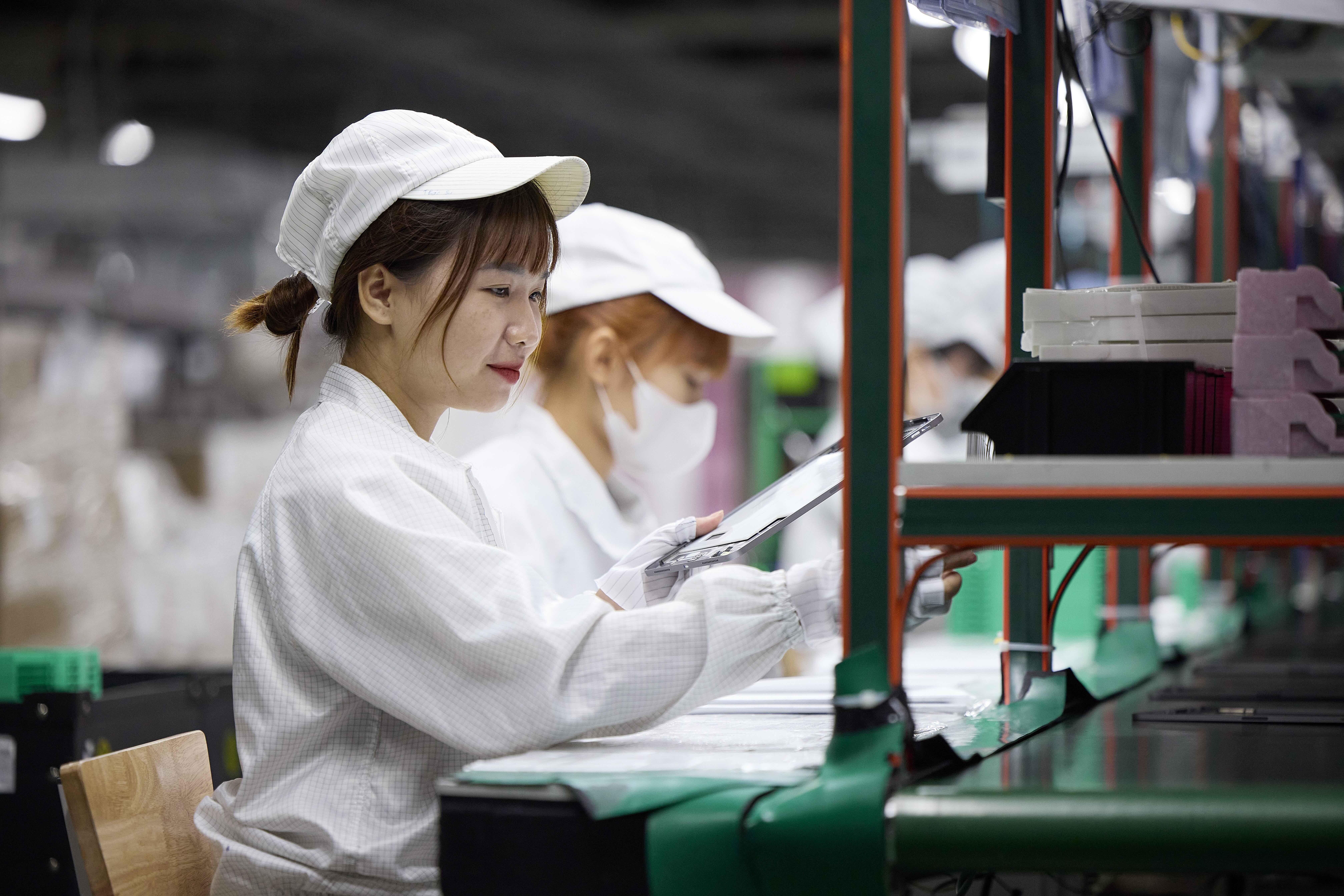 Made in Vietnam,  Apple nha may,  san xuat Viet Nam,  nha may cua Apple anh 1