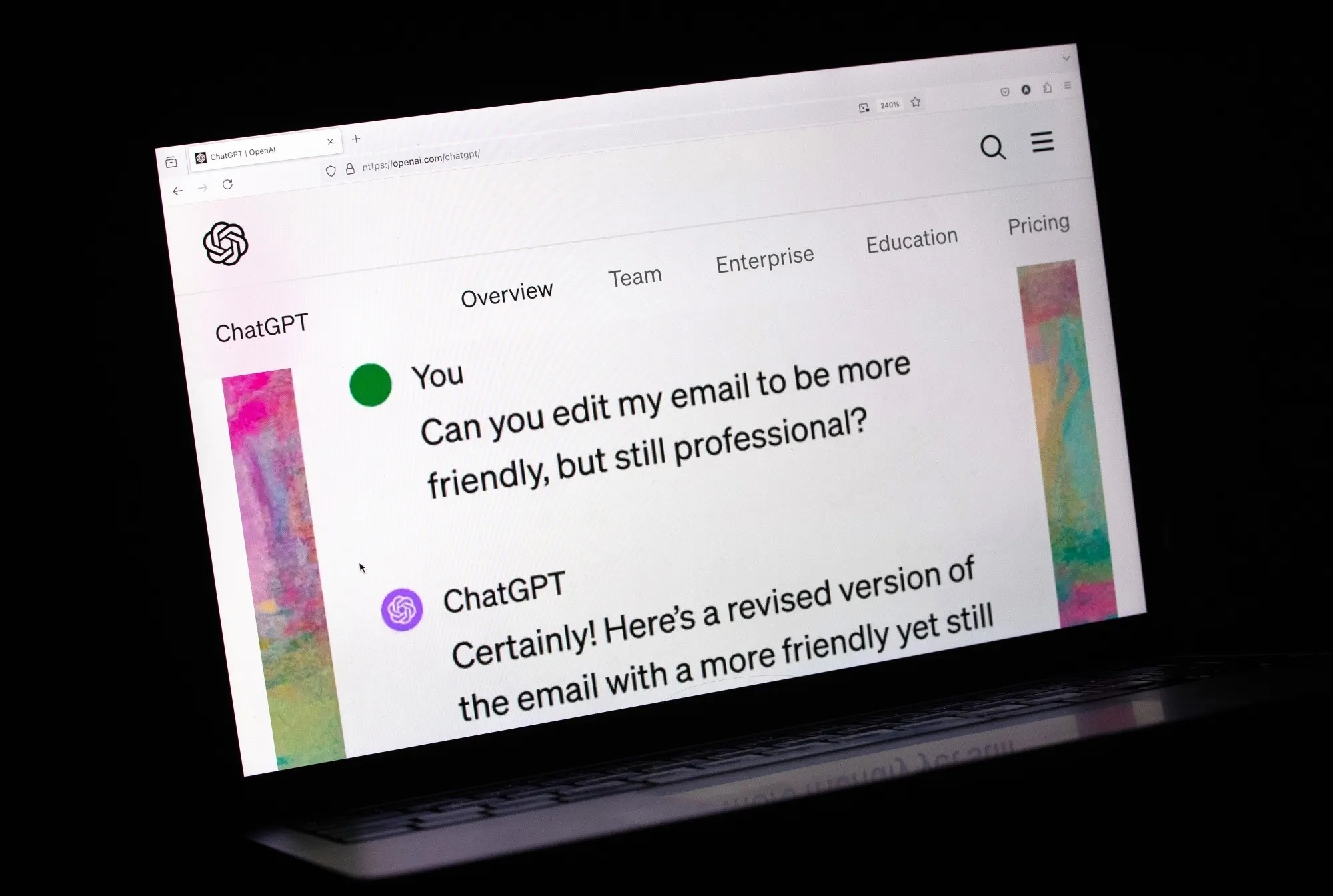 Moi email viet boi AI ton mot chai nuoc hinh anh