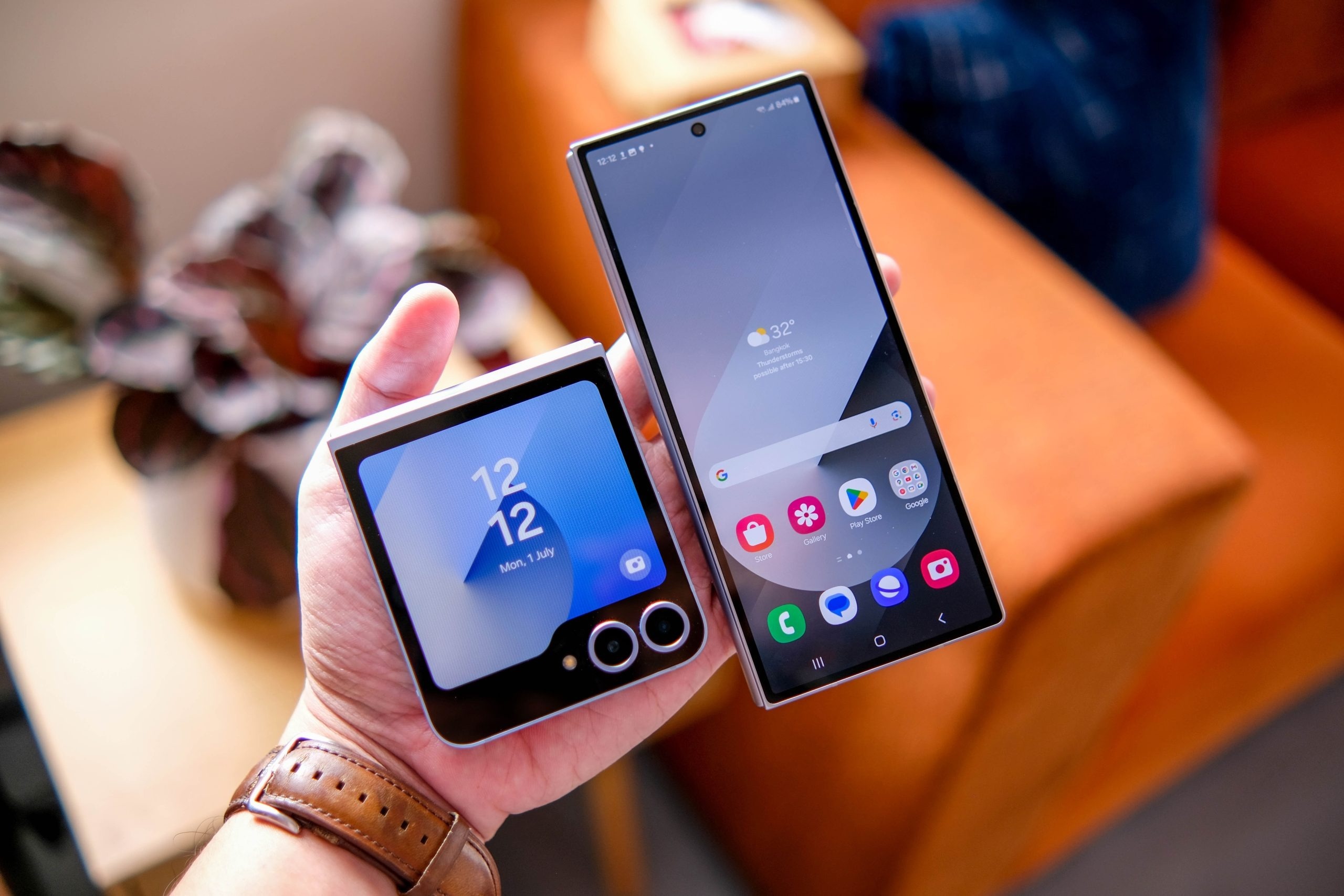 Samsung Galaxy Z Fold7, Samsung Galaxy Z Flip7, Samsung Galaxy Unpacked 2025, ព្រឹត្តិការណ៍ Samsung, ការសម្ពោធស្មាតហ្វូន Samsung រូបថត 1 Samsung Galaxy Z Fold7, Samsung Galaxy Z Flip7, Samsung Galaxy Unpacked 2025, su kien Samsung, Samsung ra mat smartphone anh 1