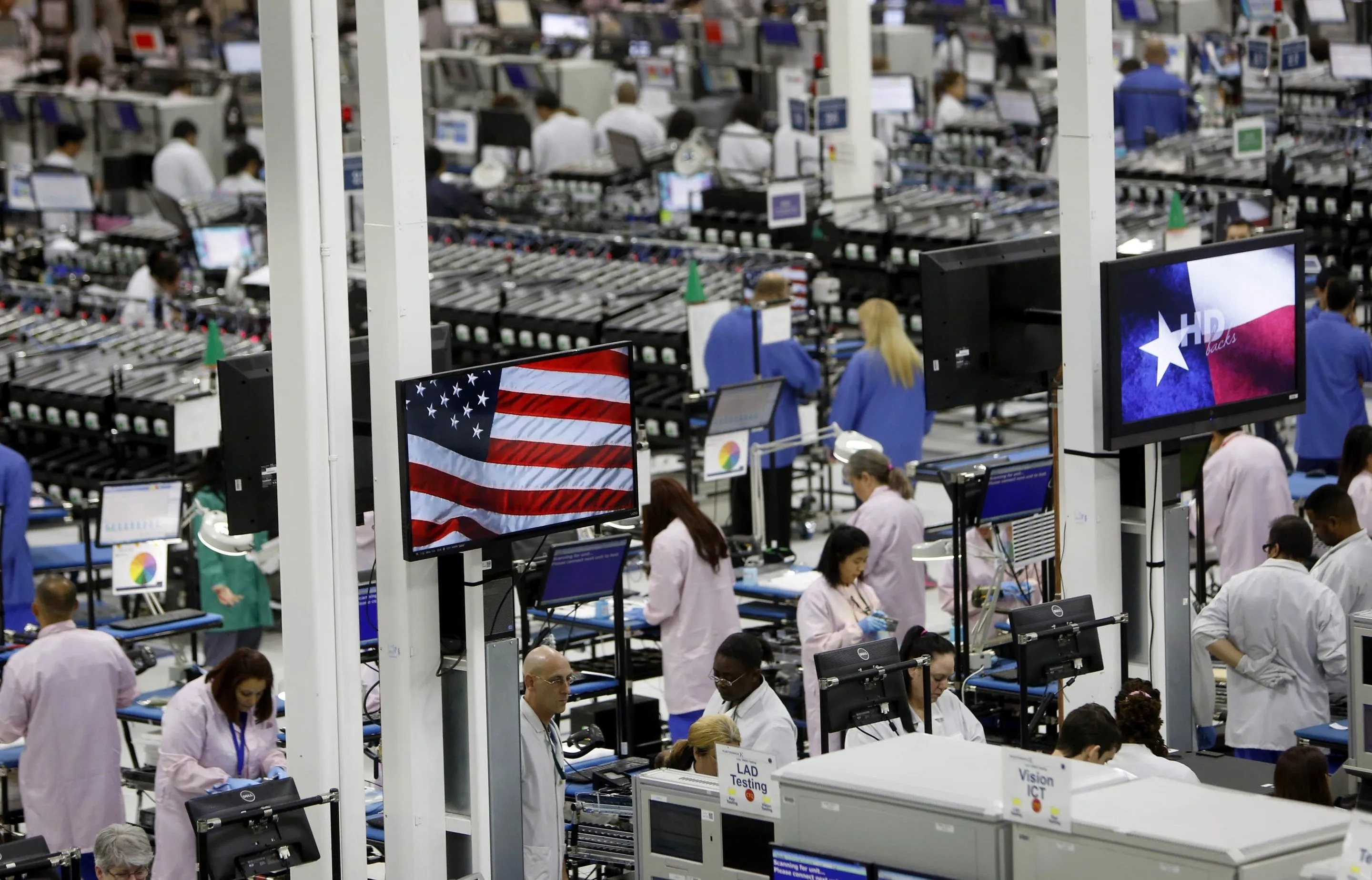 Motorola san xuat smartphone,  Apple san xuat iPhone,  san xuat tai My,  thue quan Donald Trump anh 1