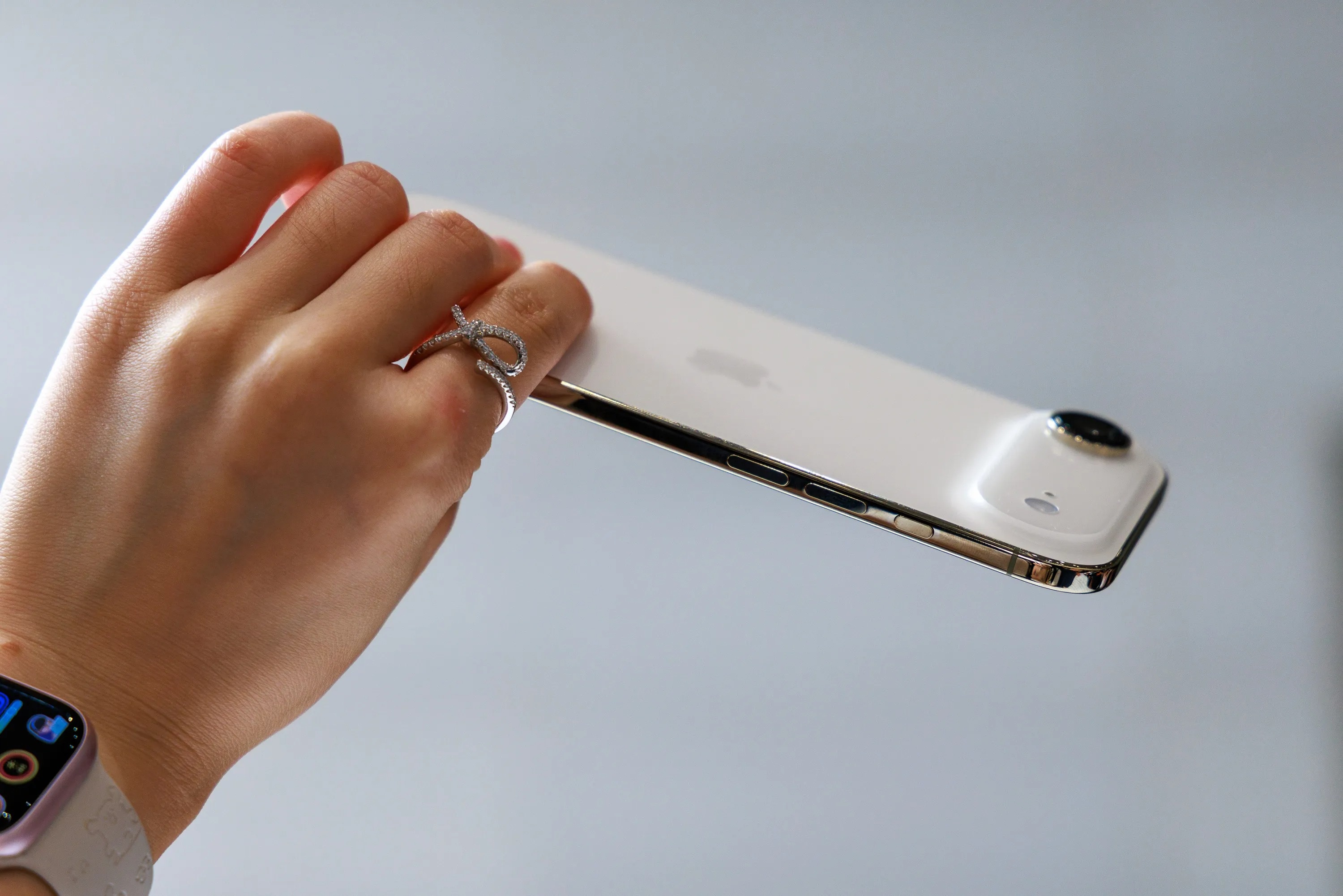 su kien Apple,  su kien iPhone 17,  iPhone 17 ra mat,  danh gia iPhone 17,  iPhone Air ra mat anh 3