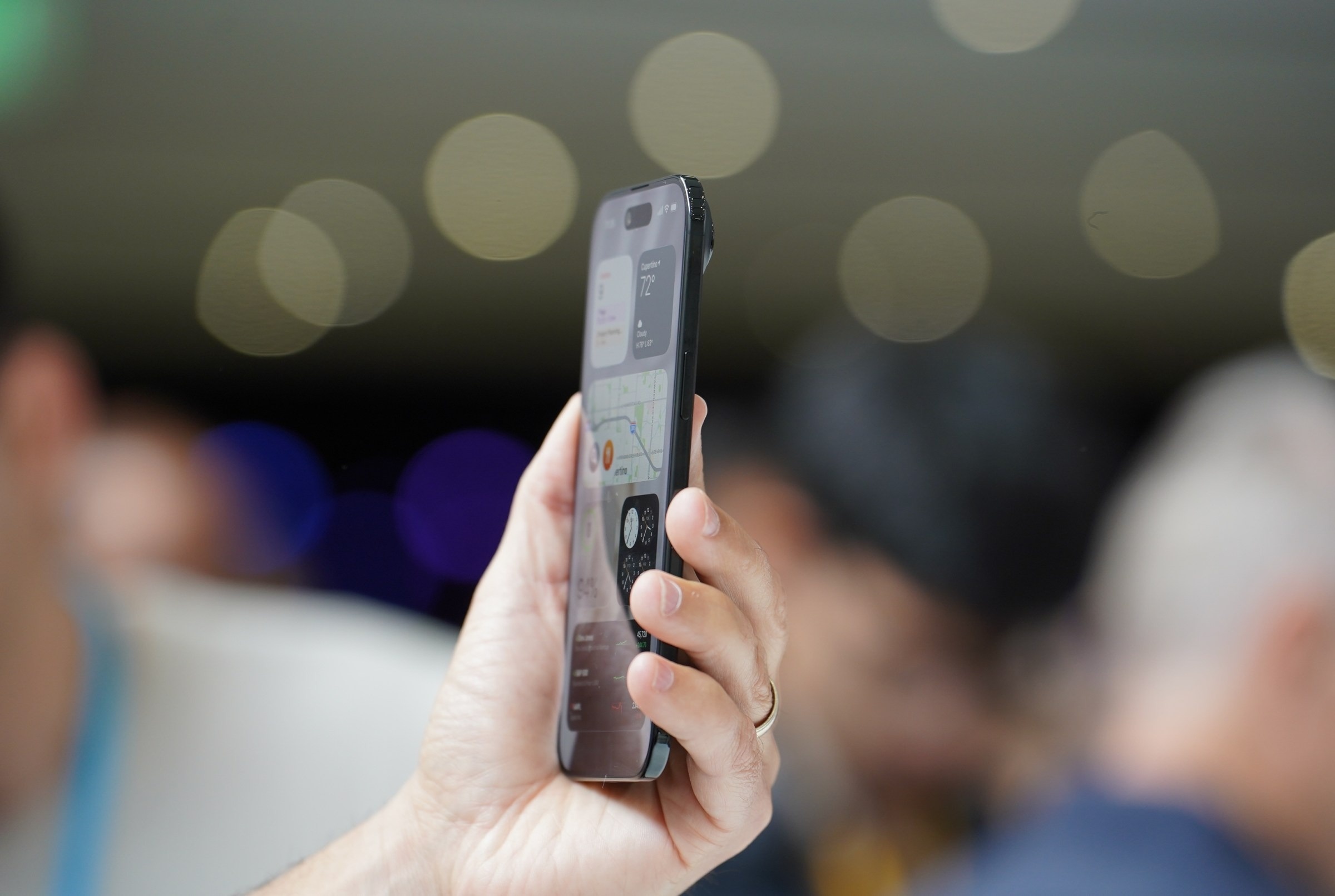 Vi tri dac biet cua iPhone Air hinh anh