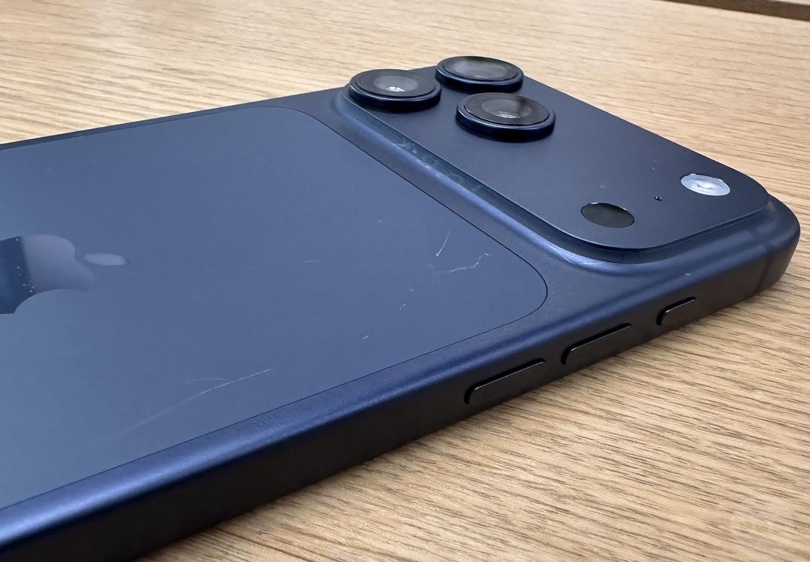 iPhone 17 de tray? hinh anh