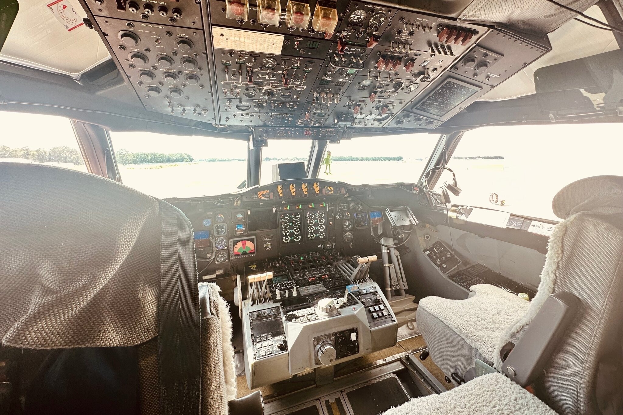 Vi sao co nhung nguoi san sang bay vao tam bao? hinh anh