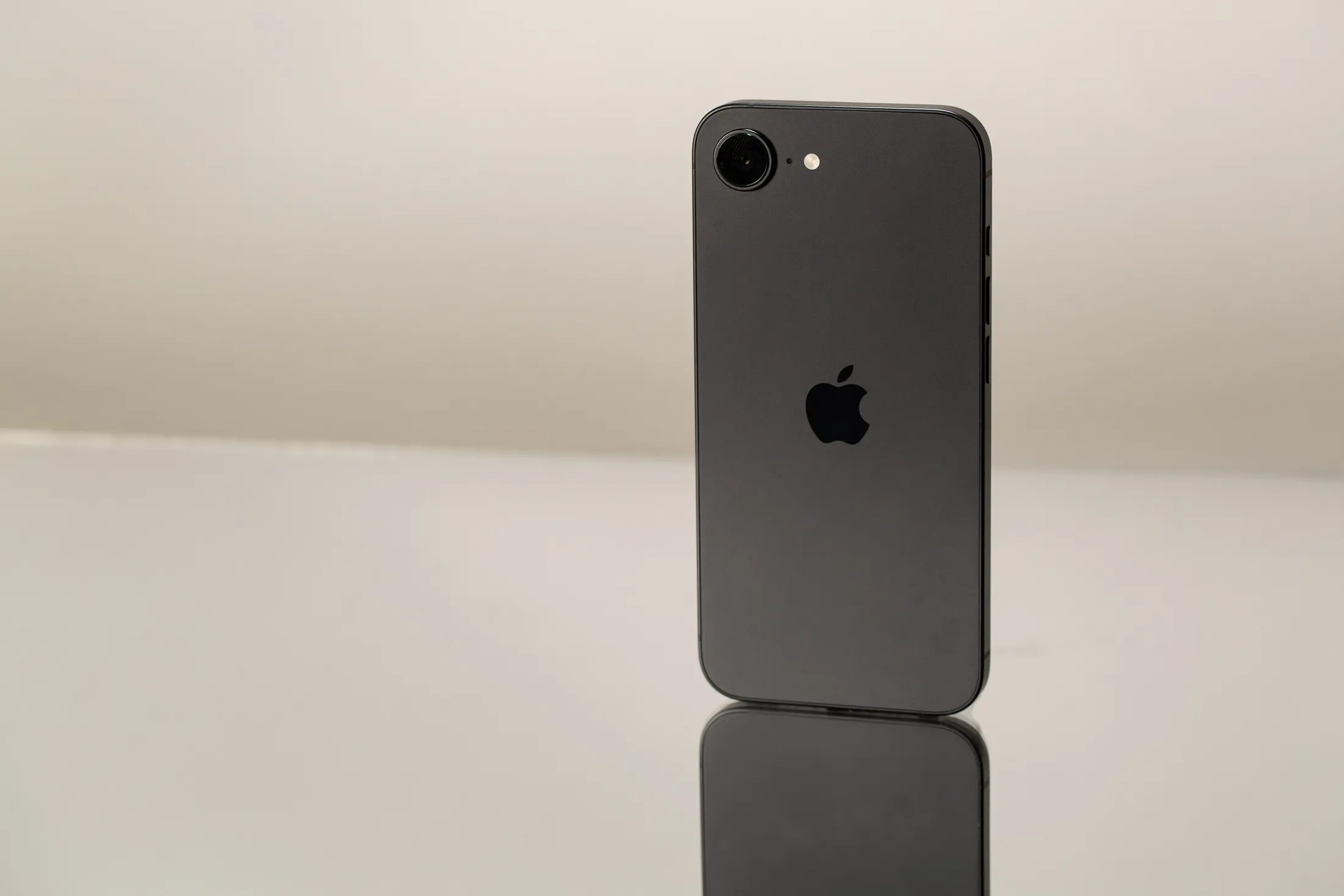 iPhone 17 Pro Max、iPhone 18の噂、iPhone Airとは何か、AppleがiPhoneを発売 写真1 iPhone 17 Pro Max,  tin don iPhone 18,  iPhone Air la gi,  Apple ra mat iPhone anh 1