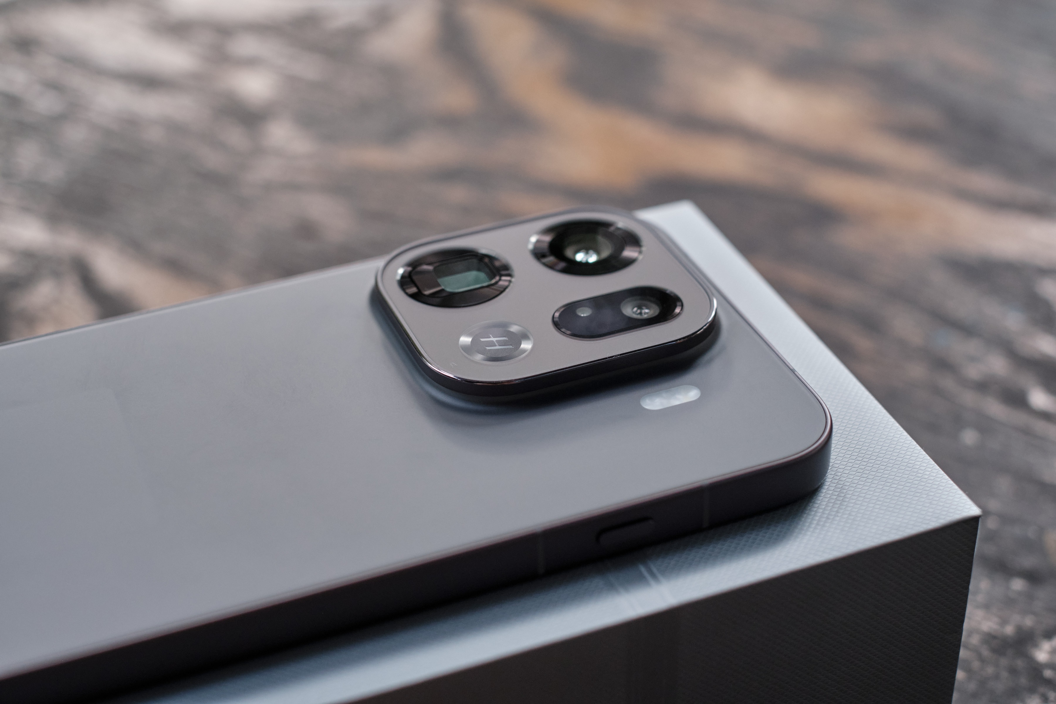 ओप्पो फाइंड एक्स9, फाइंड एक्स9 प्रो, फाइंड एक्स9 की कीमत, हैसलब्लैड ओप्पो कैमरा, फाइंड एक्स9 प्रो की कीमत, ओप्पो फ्लैगशिप 2025 फोटो 3 Oppo Find X9,  Find X9 Pro,  Find X9 gia,  camera Hasselblad Oppo,  Find X9 Pro gia,  Oppo flagship 2025 anh 3