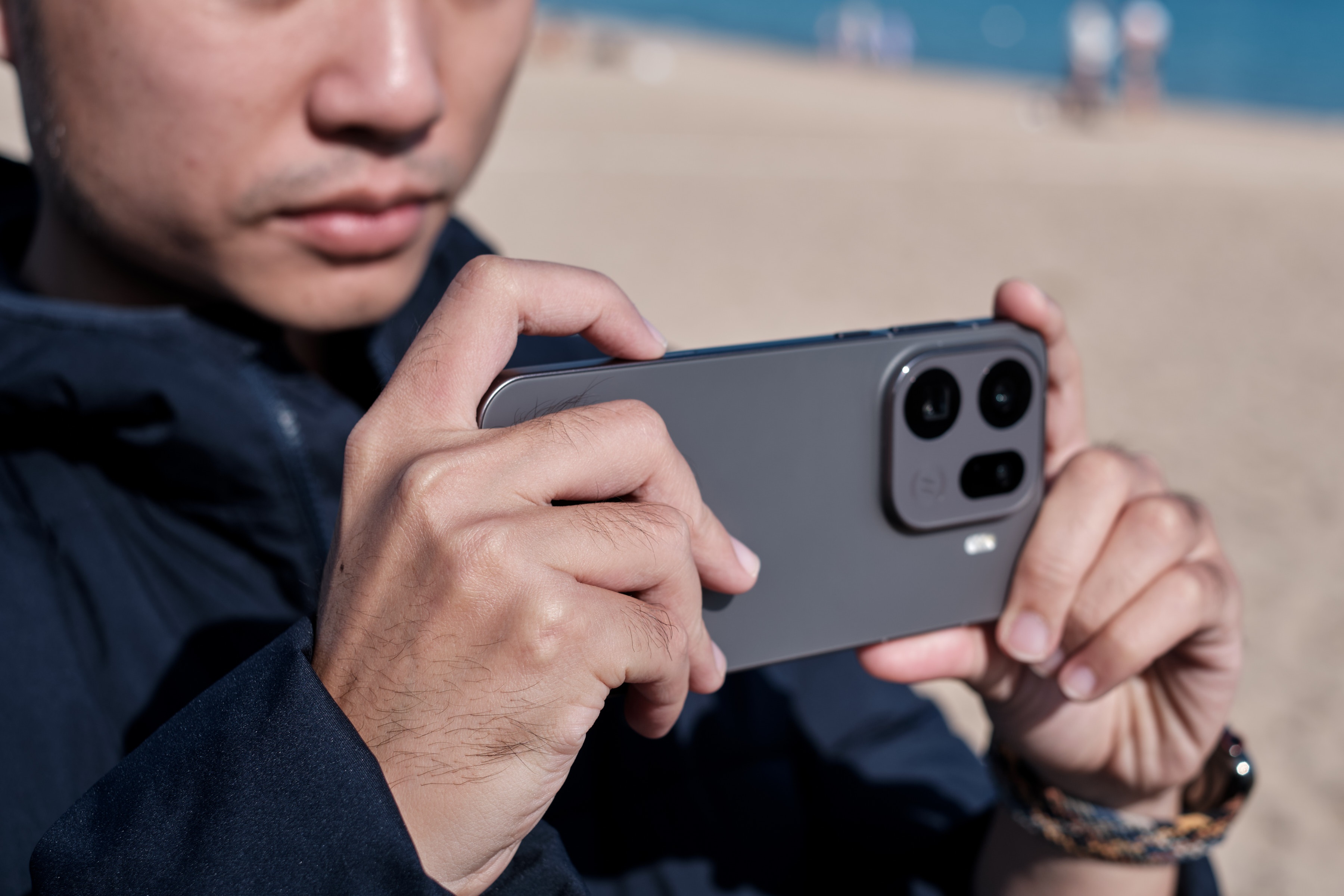 ओप्पो फाइंड एक्स9, फाइंड एक्स9 प्रो, फाइंड एक्स9 की कीमत, हैसलब्लैड ओप्पो कैमरा, फाइंड एक्स9 प्रो की कीमत, ओप्पो फ्लैगशिप 2025 फोटो 4 Oppo Find X9,  Find X9 Pro,  Find X9 gia,  camera Hasselblad Oppo,  Find X9 Pro gia,  Oppo flagship 2025 anh 4