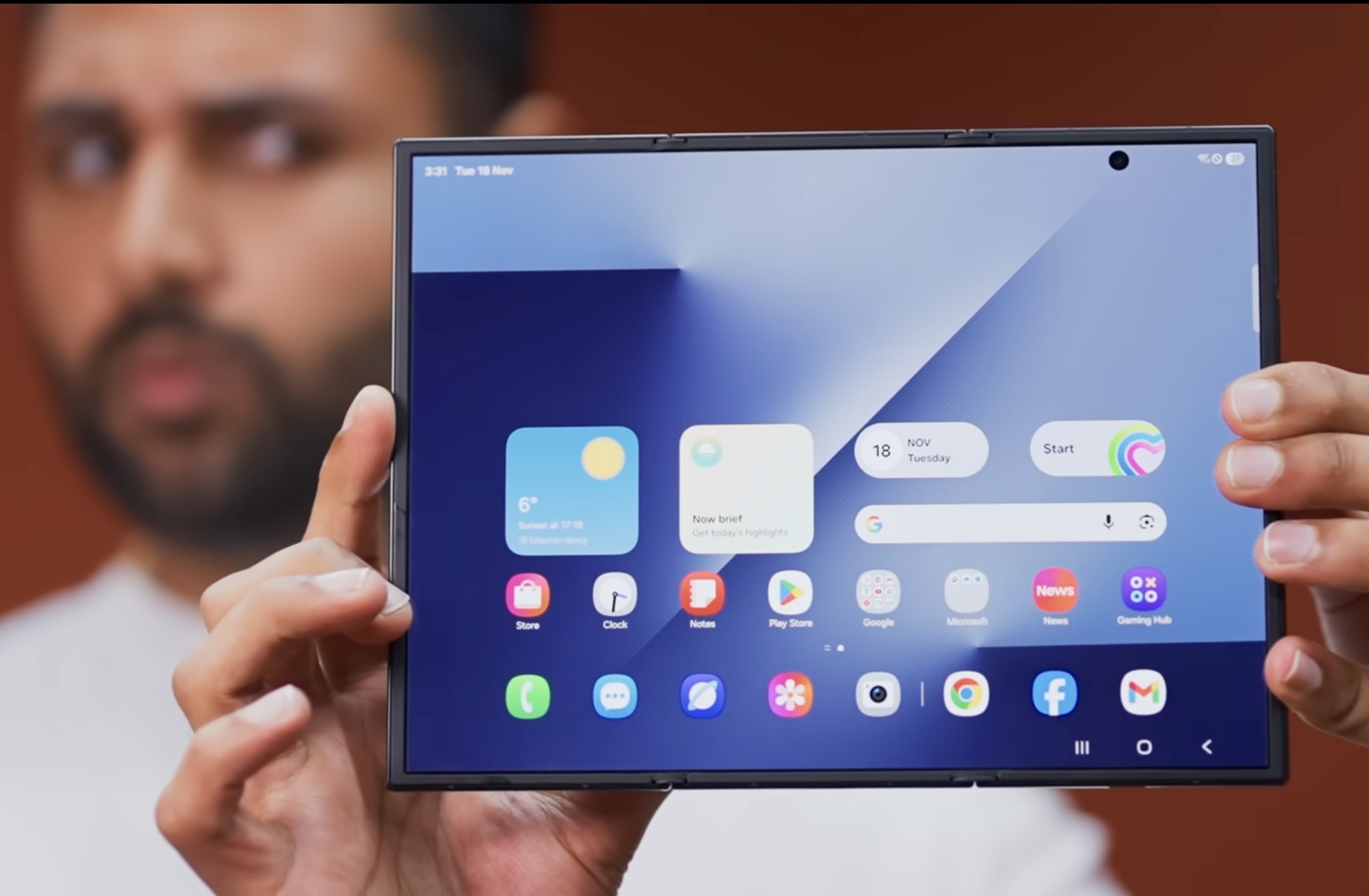 Day la smartphone gap ba cua Samsung hinh anh