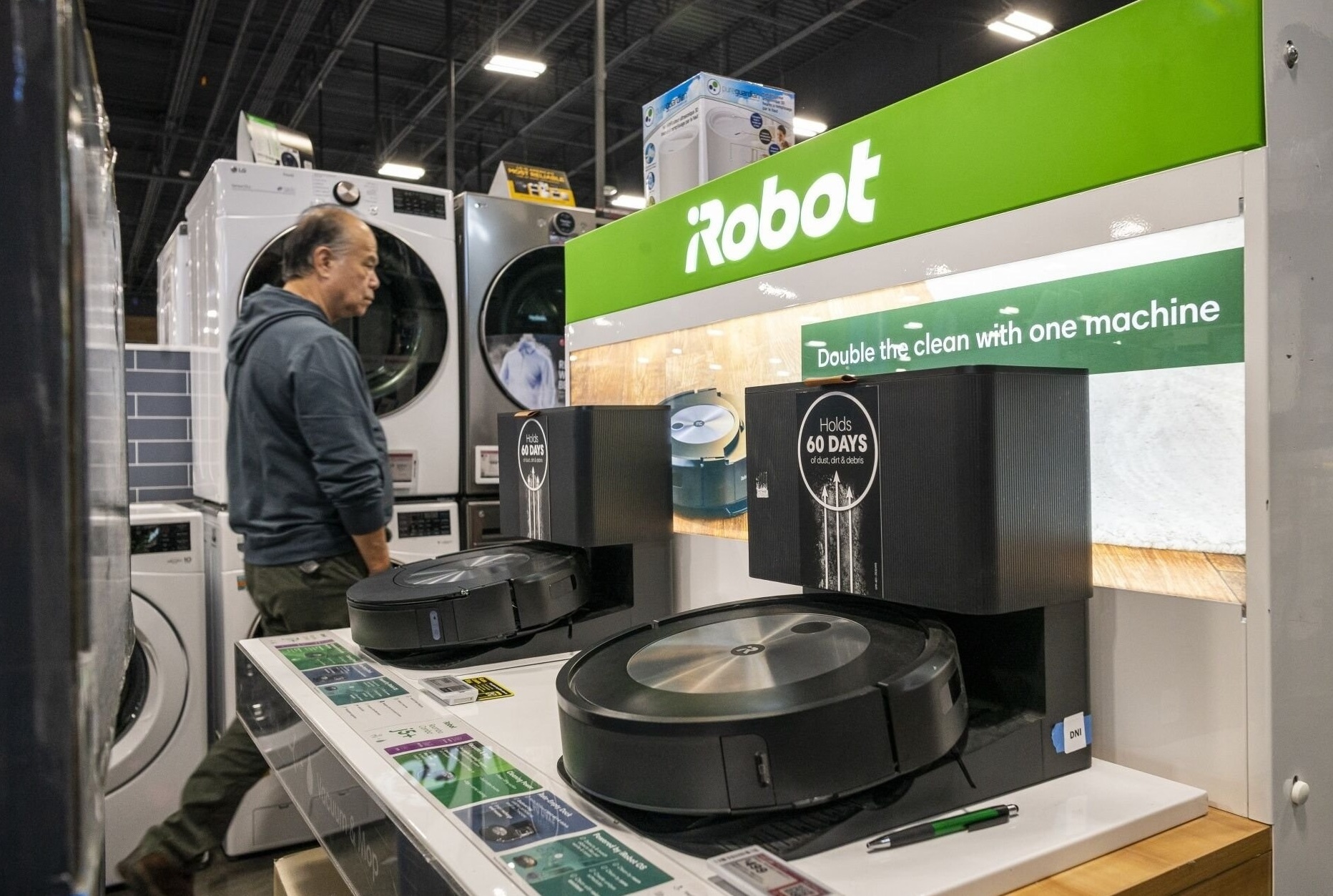 Su sup do cua 'huyen thoai' robot hut bui hinh anh