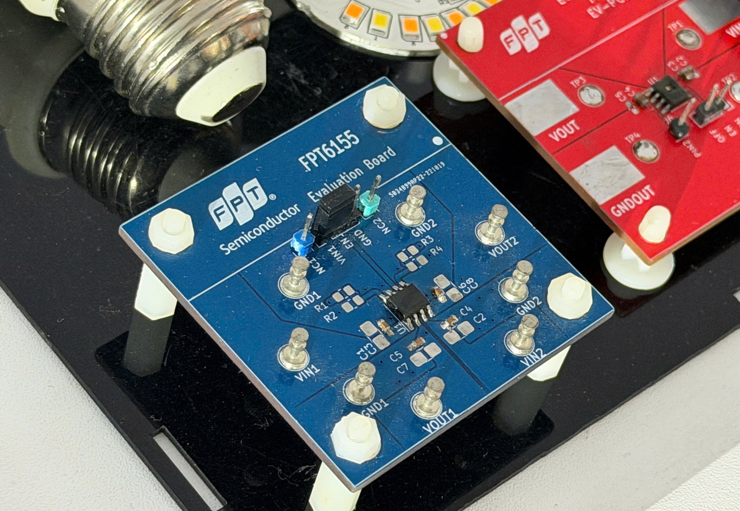 FPT cong bo nha may kiem thu, dong gop chip tien tien hinh anh