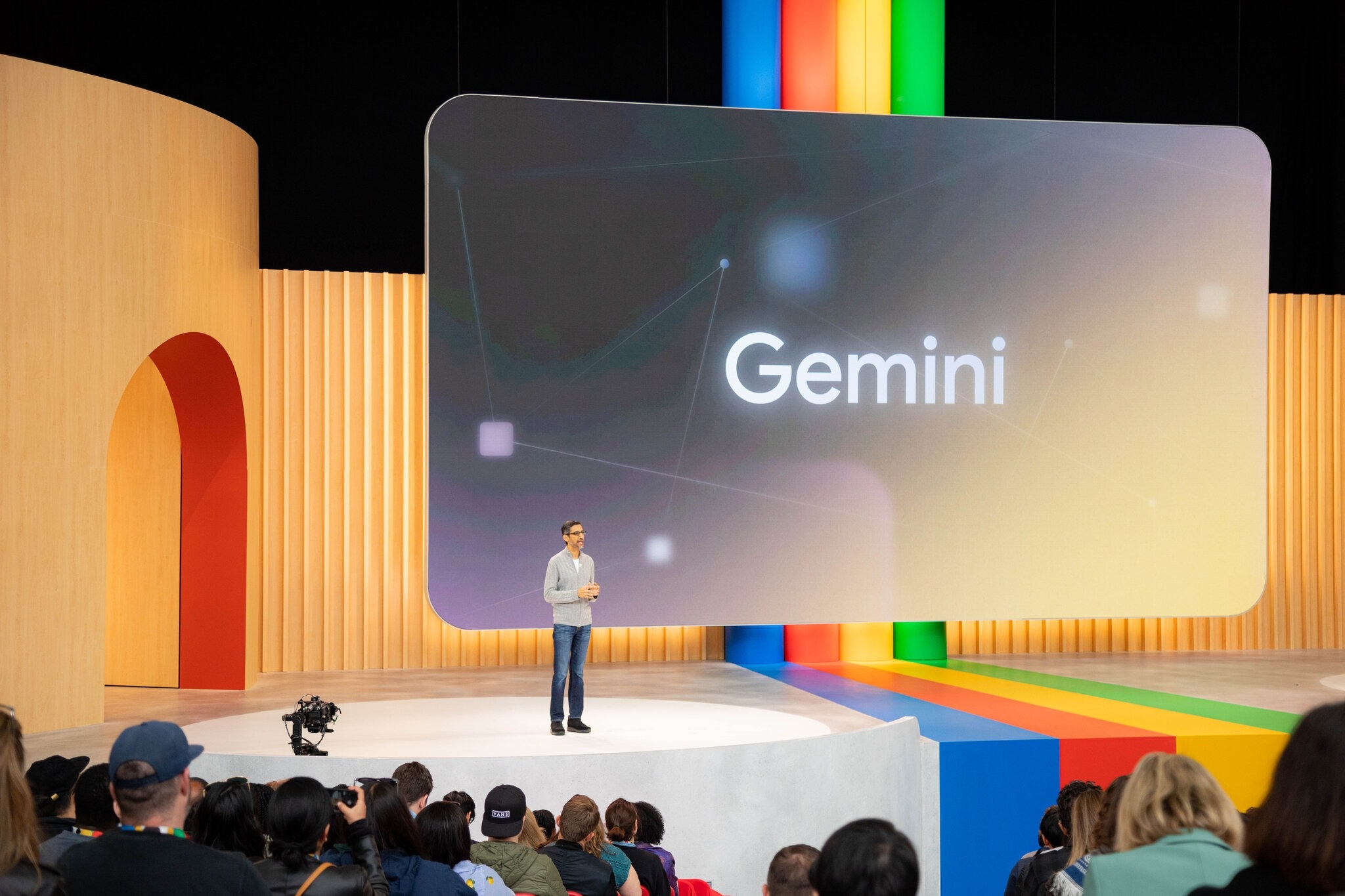 doanh thu cua Google,  loi nhuan cua Google,  doanh thu cua Alphabet,  Google Gemini la gi anh 2