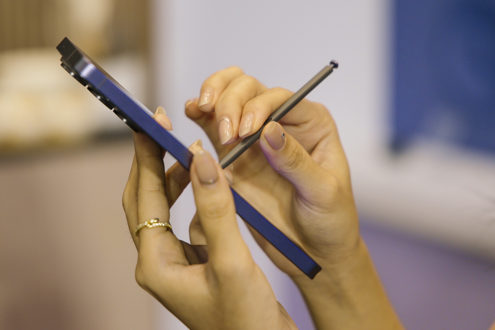 Samsung Galaxy S26 Ultra,  Samsung Galaxy Unpacked 2026,  Galaxy S26 ra mat,  thiet ke Galaxy S26,  camera Galaxy S26 anh 16