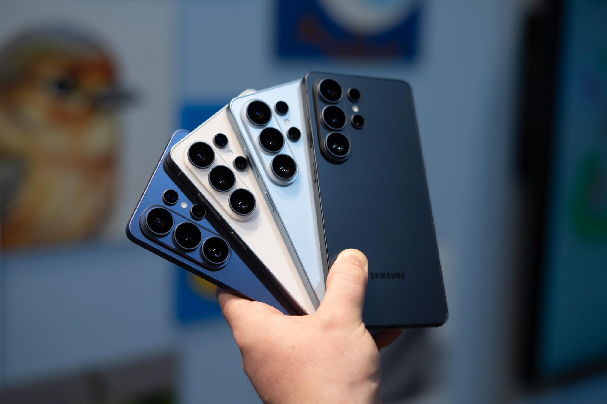 Tranh cai tren Galaxy S26 hinh anh