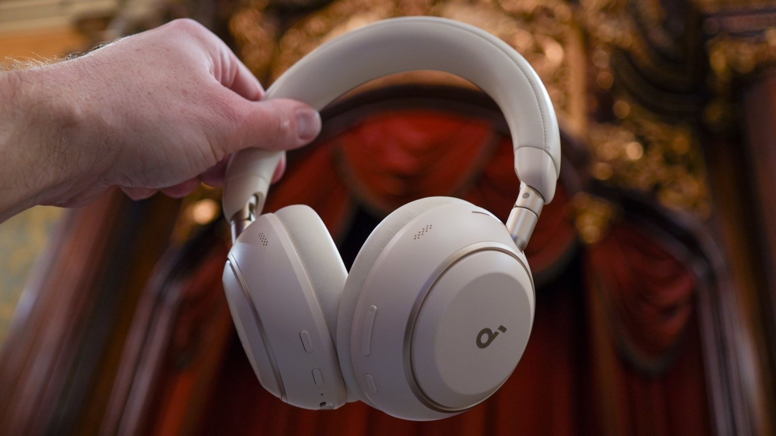 Trien lam MWC 2026,  MWC 2026 la gi,  smartphone tai MWC 2026,  smartphone man hinh gap,  laptop choi game anh 2