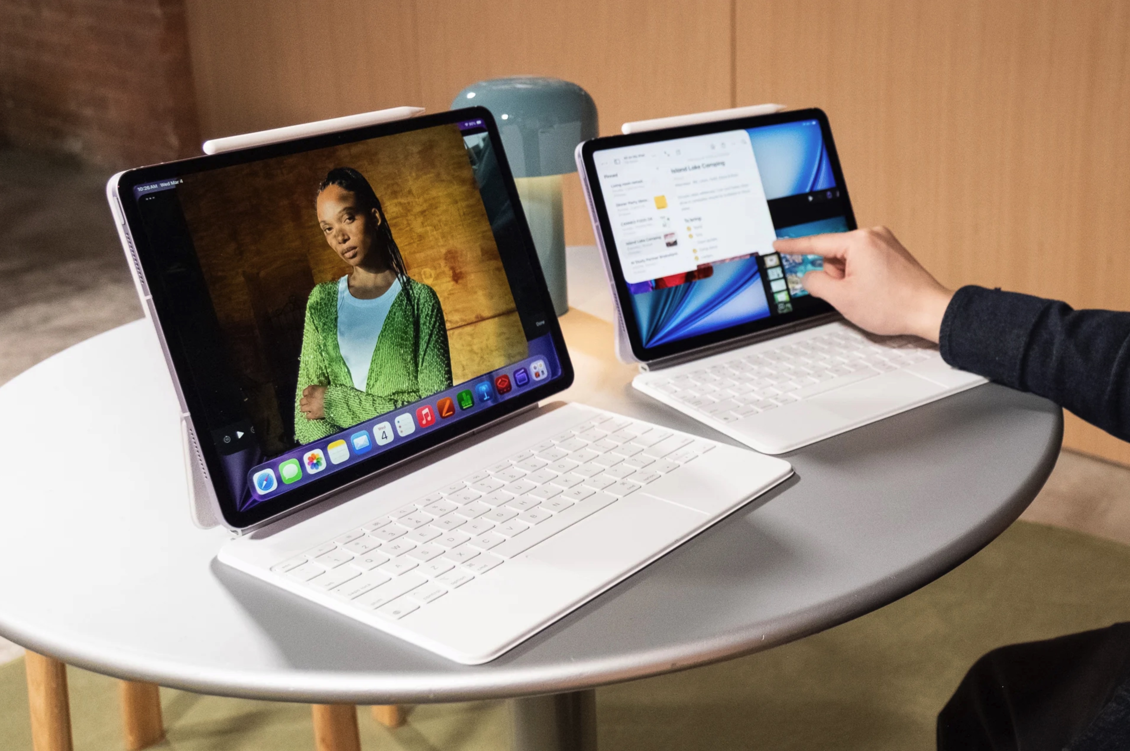 gia ban MacBook Neo,  MacBook Pro M5 Pro,  gia MacBook Air M5,  gia iPad Air M4,  Studio Display XDR 2026 anh 3