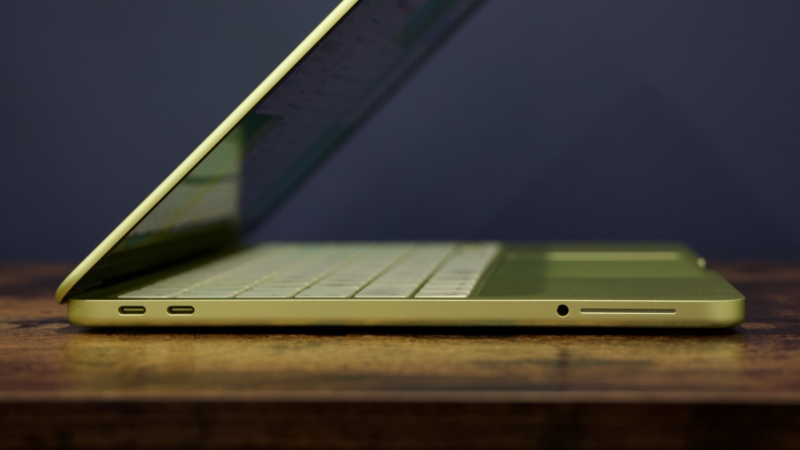 danh gia MacBook Neo,  gia ban MacBook Neo,  so sanh MacBook Neo,  MacBook gia re anh 13