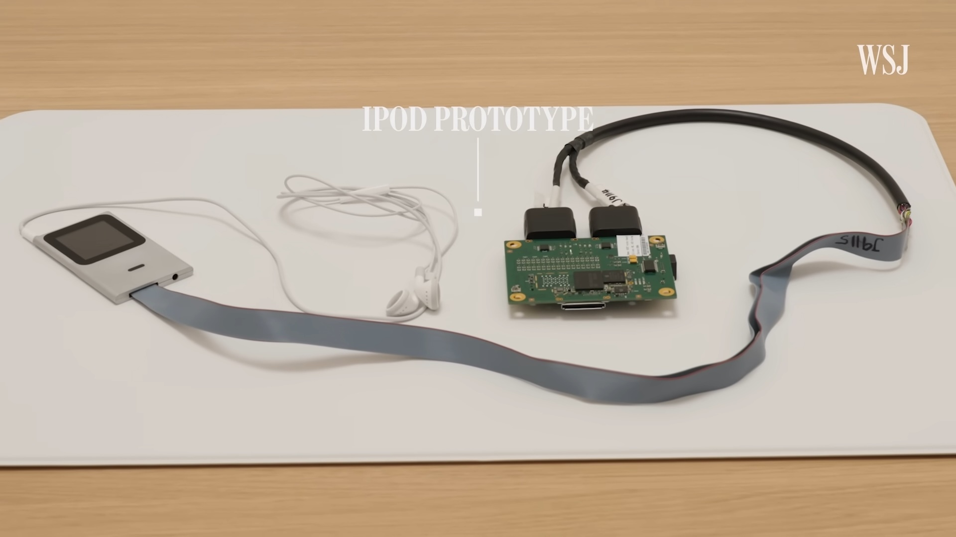 Apple thanh lap,  ky niem Apple,  50 nam cua Apple,  Tim Cook la ai anh 1