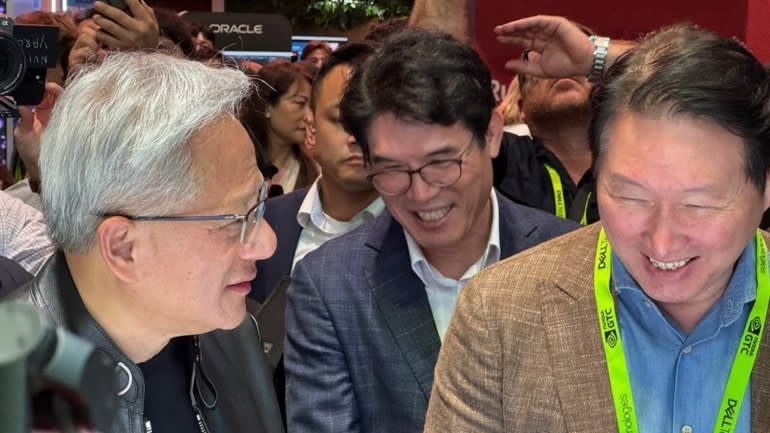 SK Hynix la ai,  SK Hynix va Samsung,  Jensen Huang la ai,  chip nho SK Hynix,  bo nho HBM anh 1