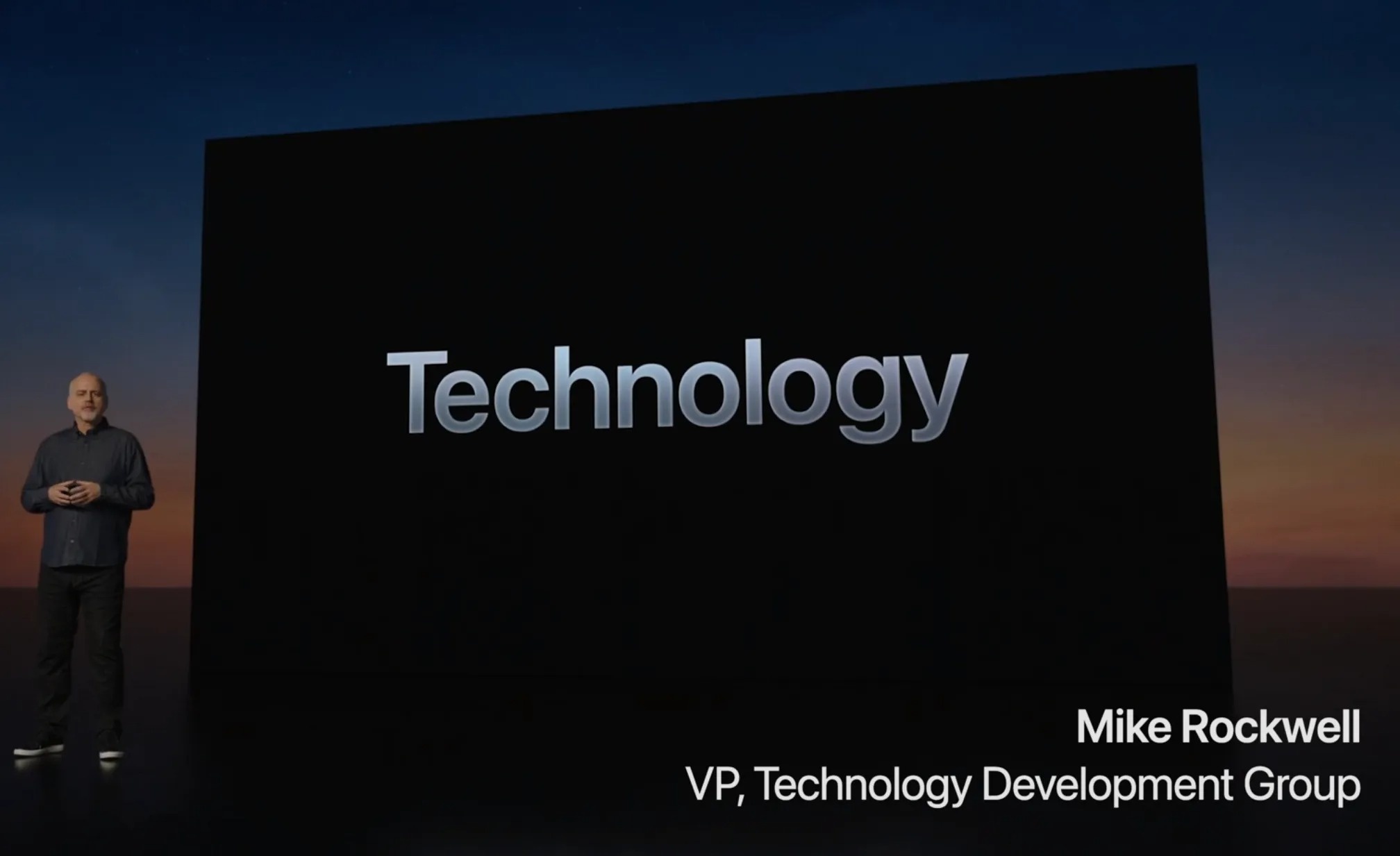 Apple Intelligence la gi,  Siri phien ban moi,  lanh dao Apple,  Tim Cook tu chuc,  su kien WWDC 2026 anh 2