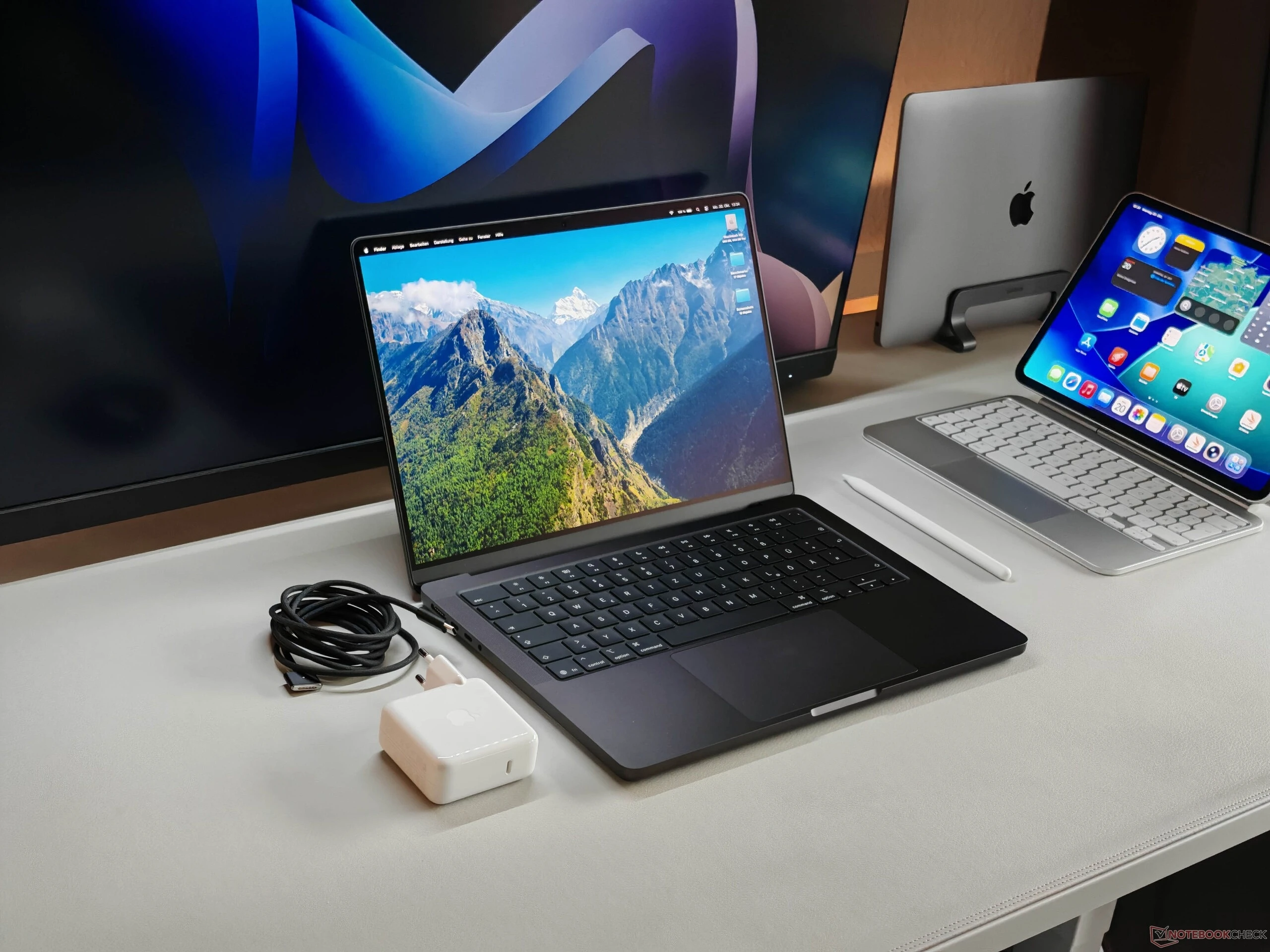chip xu ly M6,  chip Apple M7 Pro,  chip Apple M7 Max,  MacBook Pro M5 Pro,  chip xu ly Apple anh 2