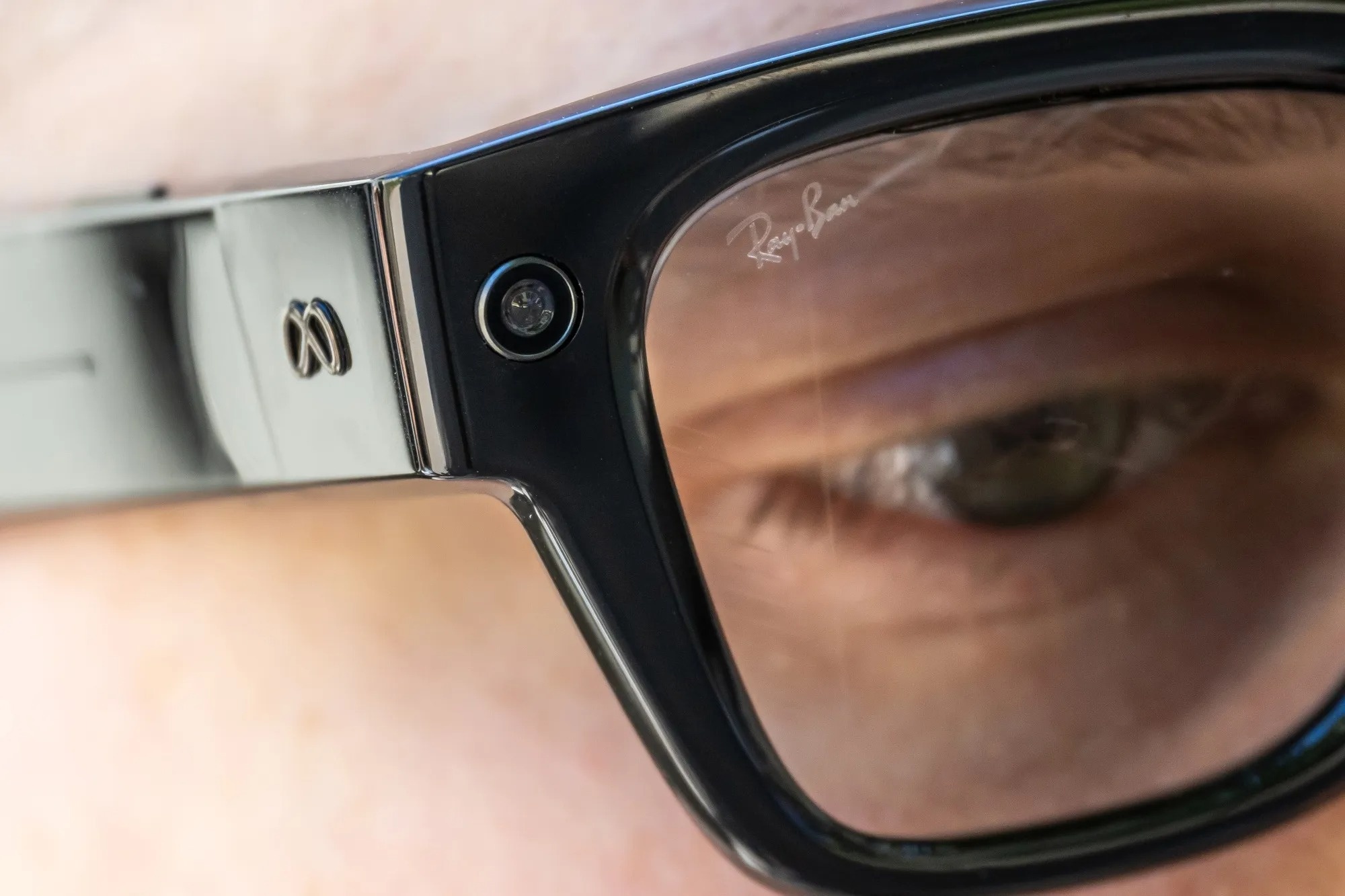 k&iacute;nh th&ocirc;ng minh Meta,  k&iacute;nh th&ocirc;ng minh Ray-Ban,  k&iacute;nh th&ocirc;ng minh Samsung,  mua k&iacute;nh th&ocirc;ng minh,  Samsung Galaxy Z Fold8 ảnh 9