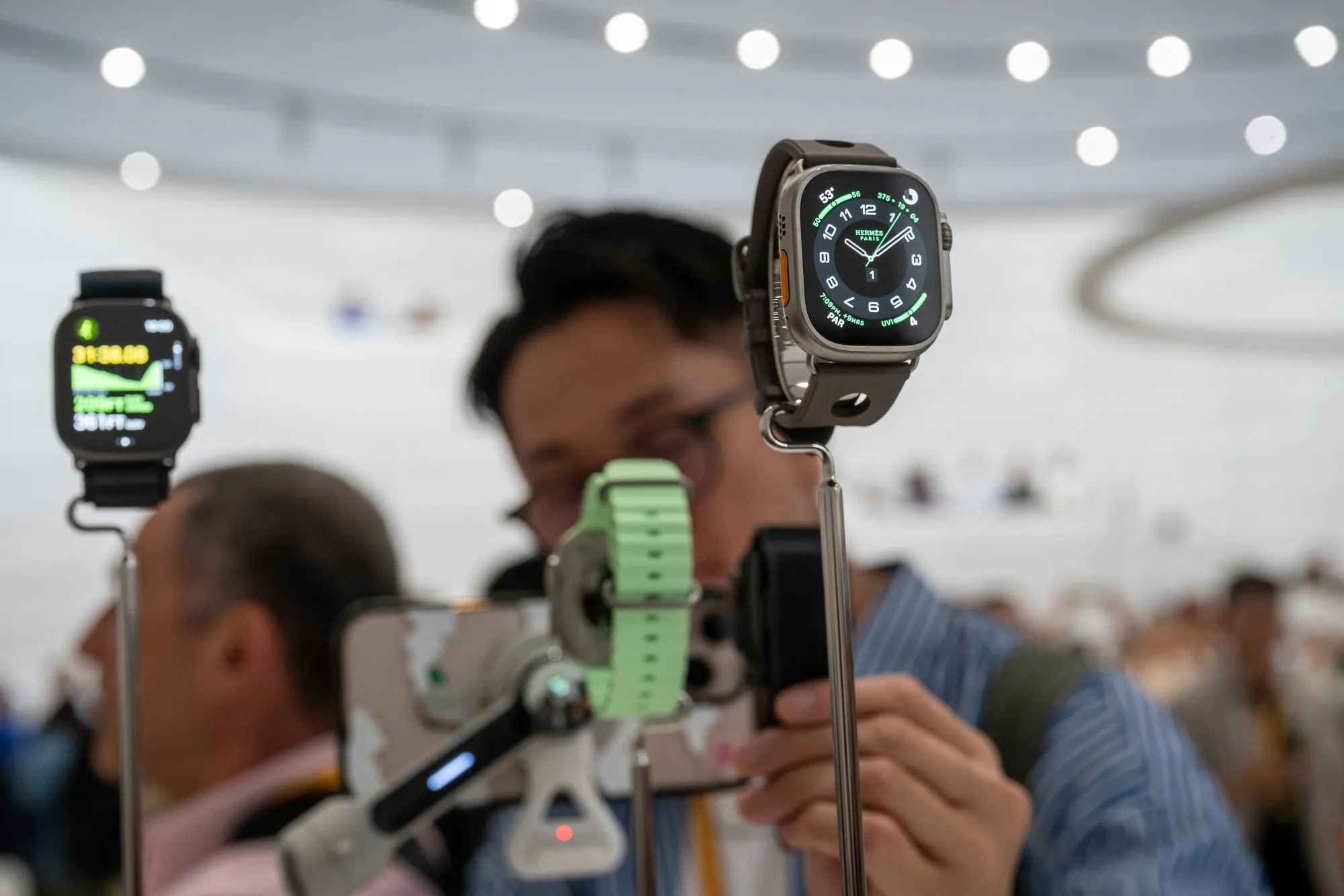 Apple Watch gốm sắp trở lại