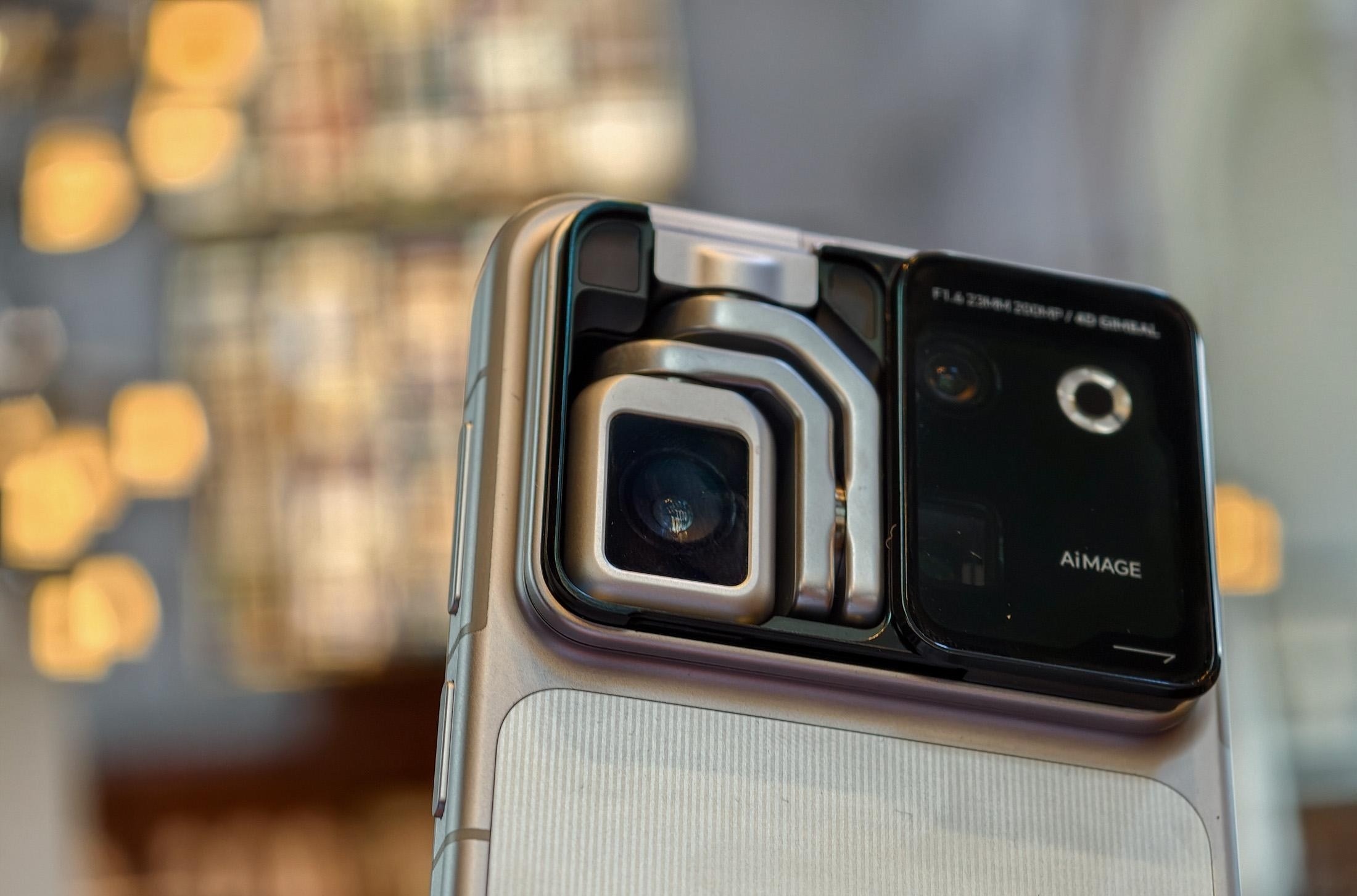 Honor Robot Phone,  gimbal chống rung smartphone,  gimbal DJI Osmo Pocket,  smartphone t&iacute;ch hợp gimbal ảnh 4