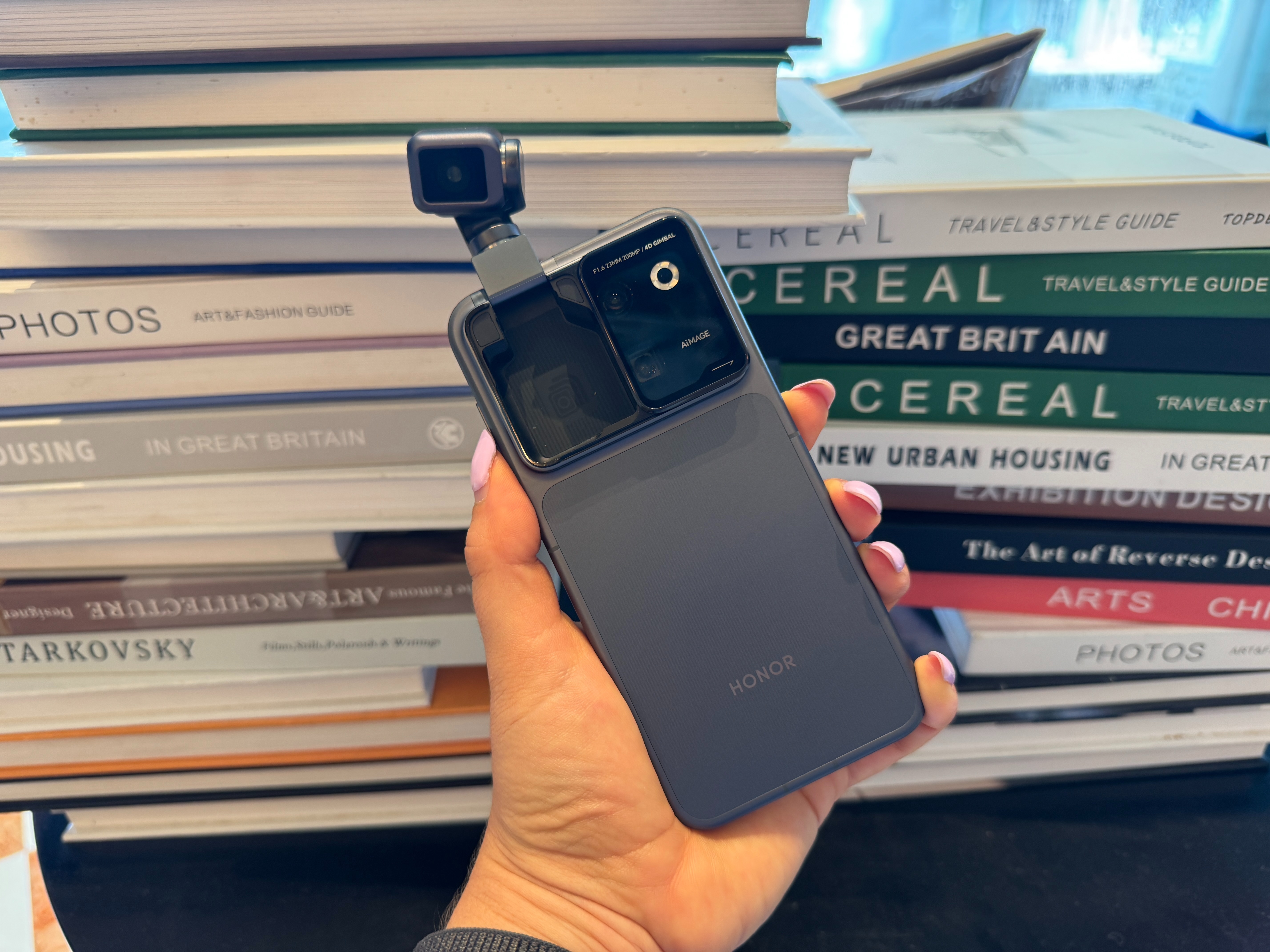 Honor Robot Phone,  gimbal chống rung smartphone,  gimbal DJI Osmo Pocket,  smartphone t&iacute;ch hợp gimbal ảnh 11