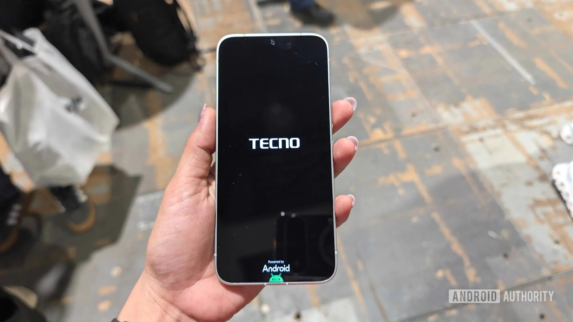 smartphone kh&ocirc;ng viền,  Tecno Bezelless phone,  điện thoại kh&ocirc;ng viền,  viền m&agrave;n h&igrave;nh ảnh 12