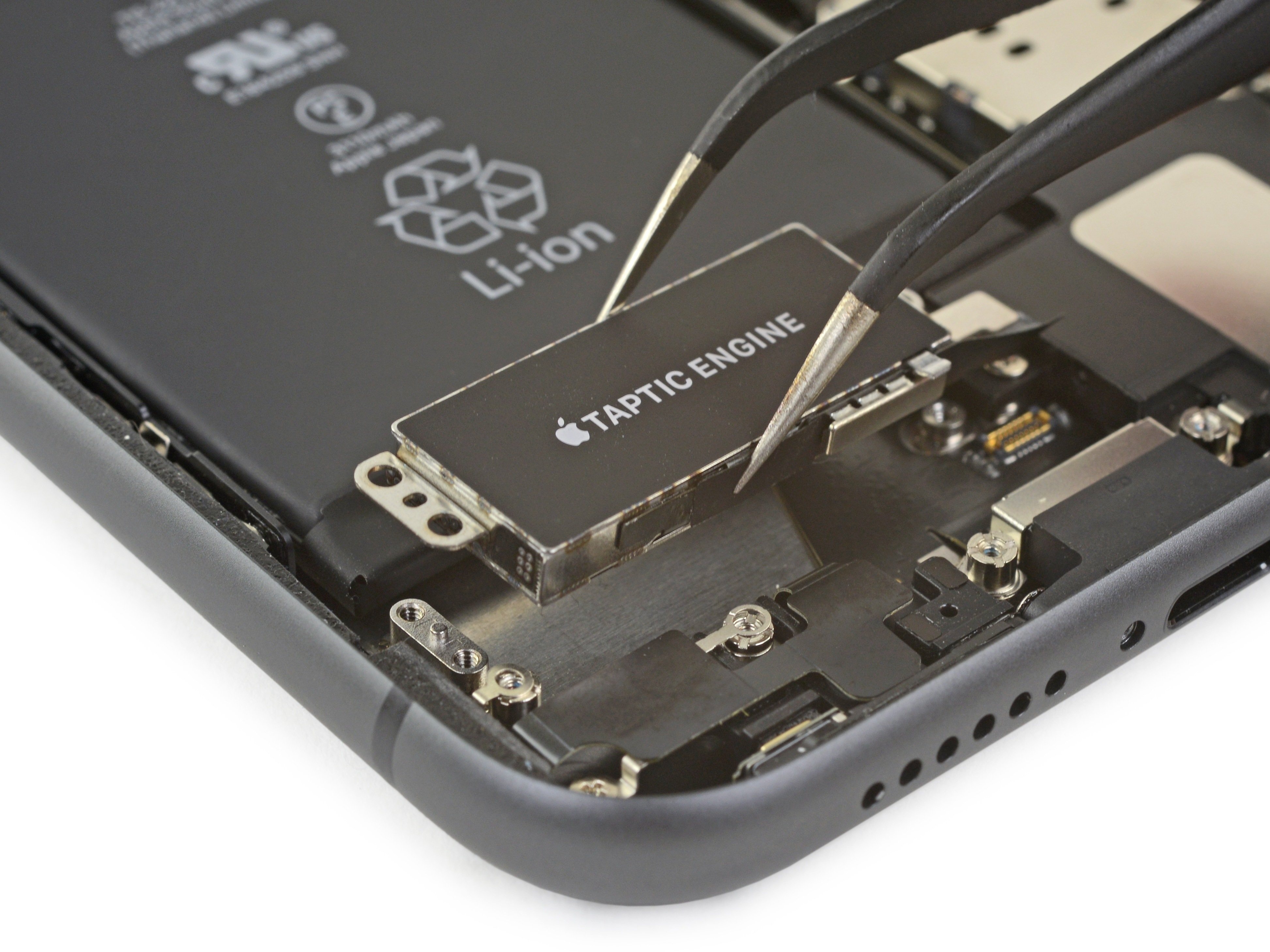 Apple thua kiện,  Apple bằng s&aacute;ng chế,  Taptic Engine l&agrave; g&igrave;,  Taction kiện Apple,  tranh chấp s&aacute;ng chế ảnh 1