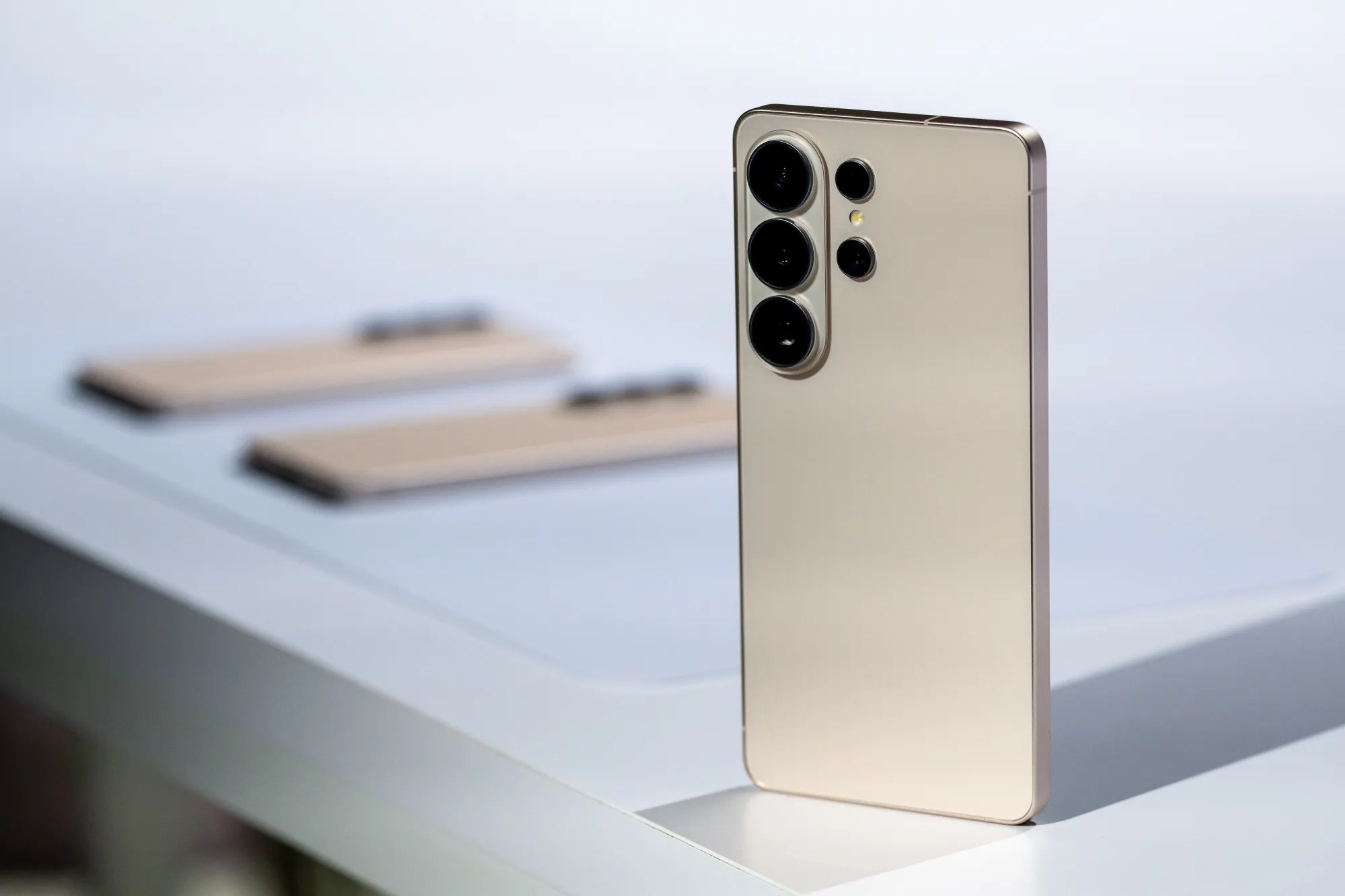 Thêm tin buồn cho người sắp mua smartphone