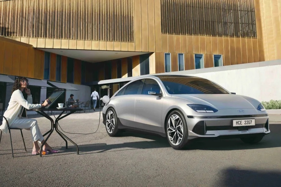 Hyundai trinh lang sedan chay dien Ioniq 6 hinh anh