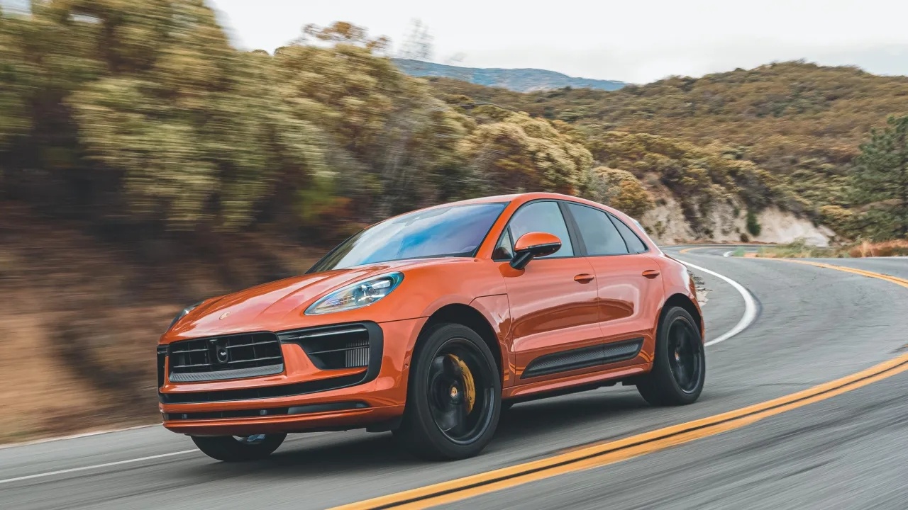 Porsche se san xuat SUV chay dien hoan toan moi hinh anh