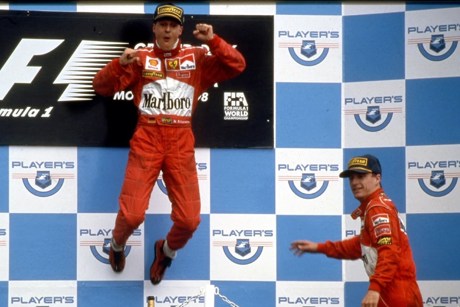 sieu xe cua Micheal Schumacher duoc dau gia anh 7