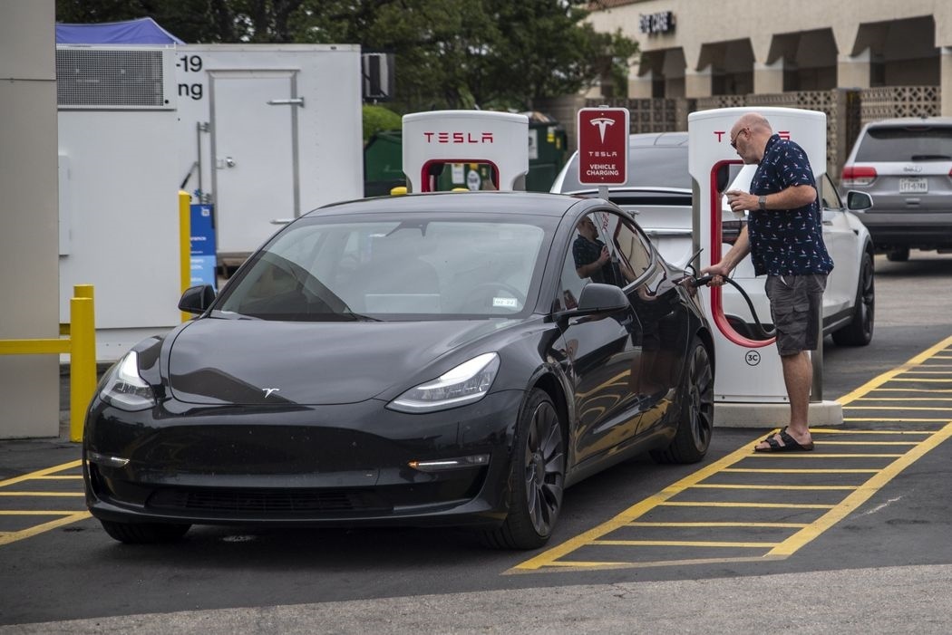 Tesla Canada anh 2