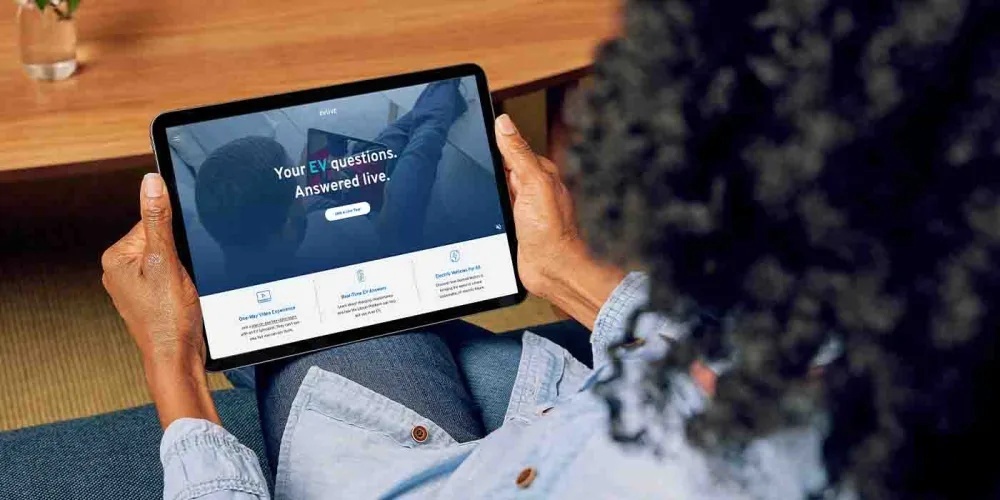 nguoi My len internet hoc ve oto dien anh 4